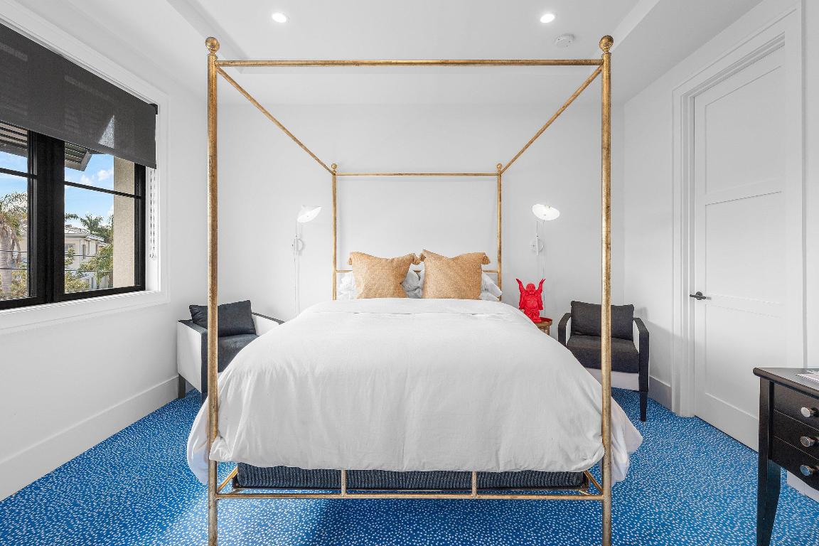 10 S Harbour Drive S