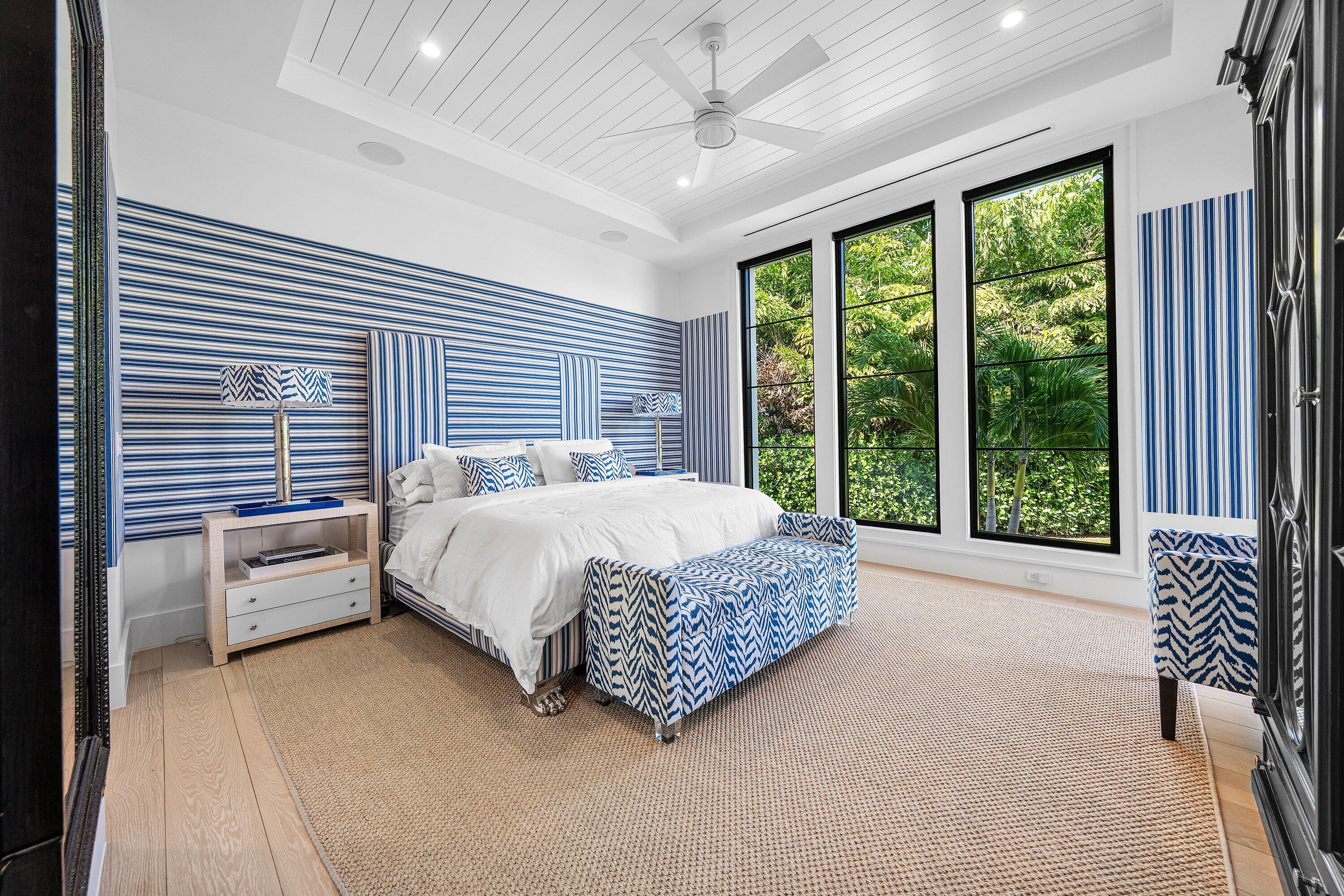 10 S Harbour Drive S