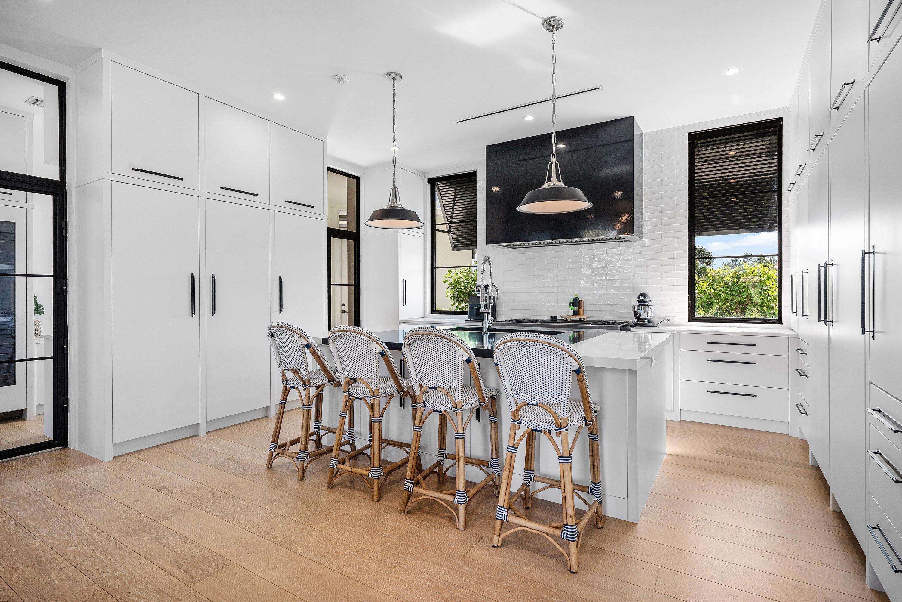 10 S Harbour Drive S