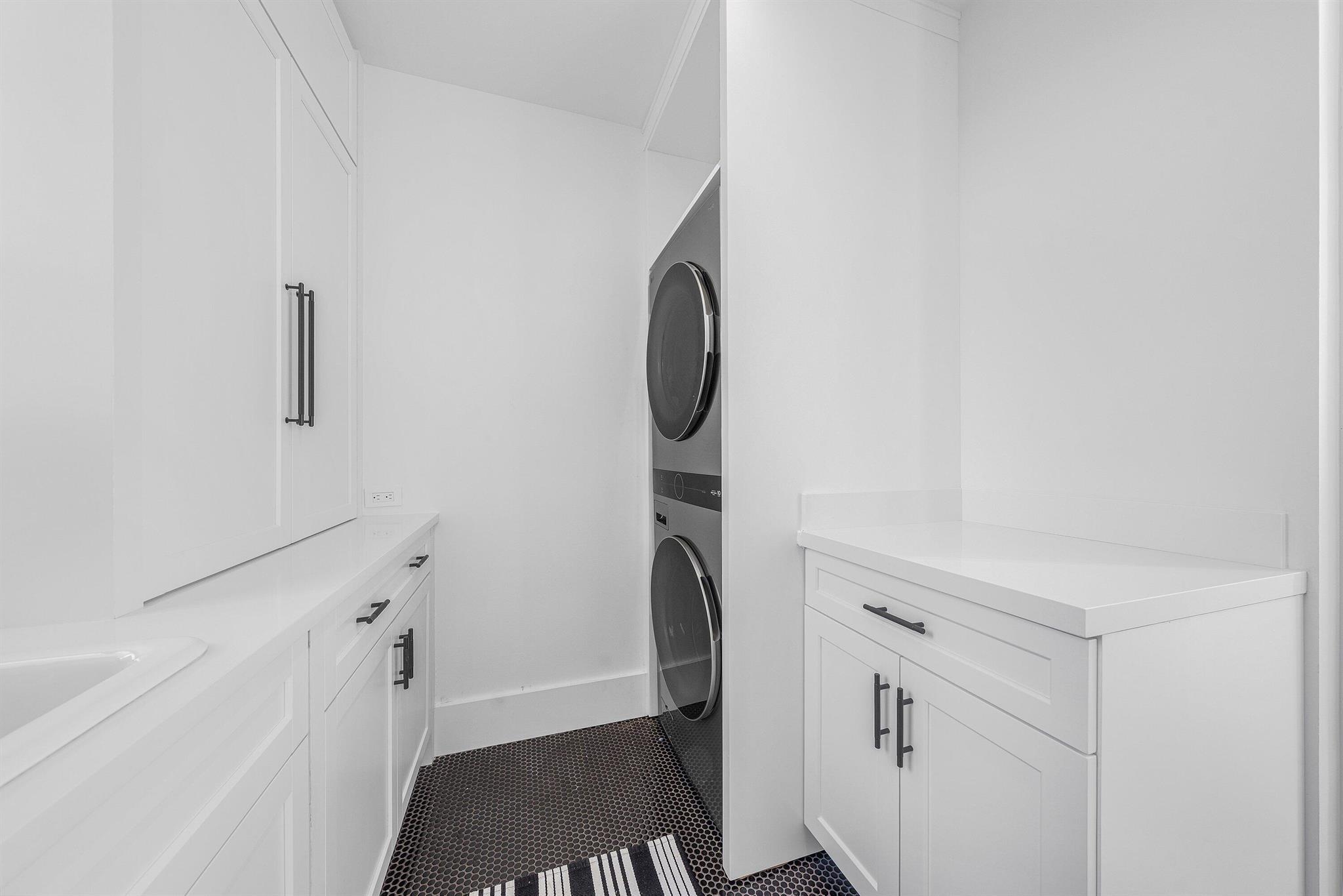 10 S Harbour Drive S