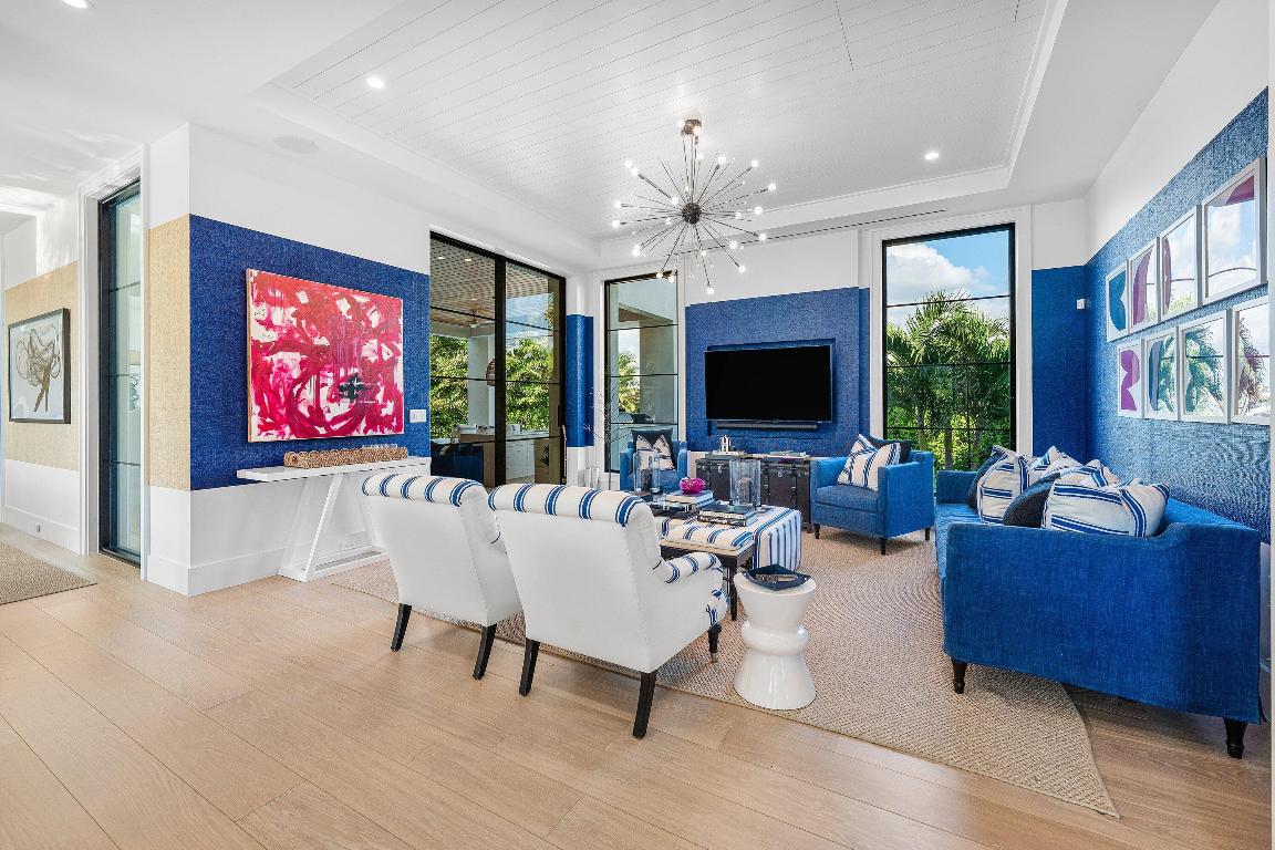 10 S Harbour Drive S