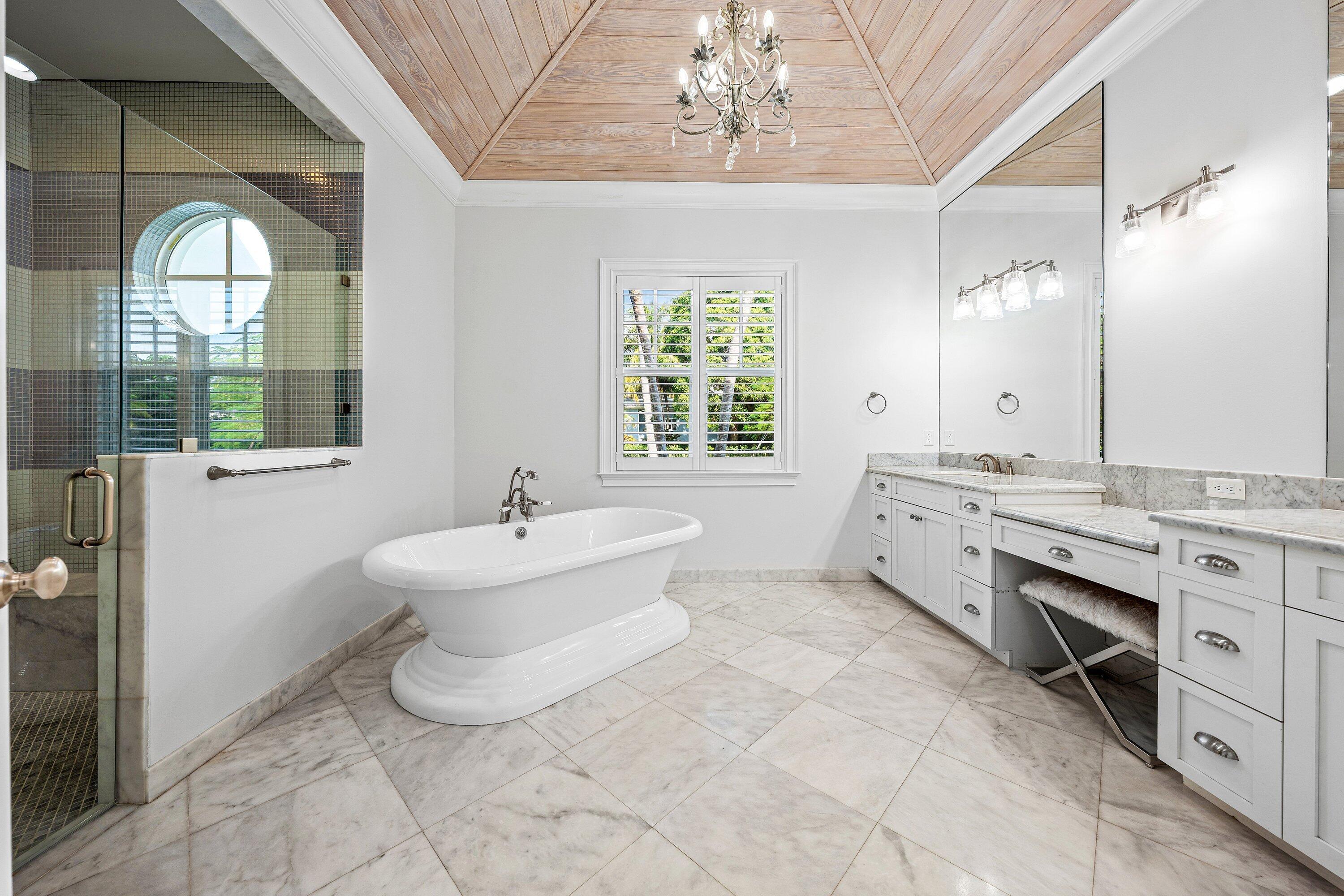 114 NW 16th Street