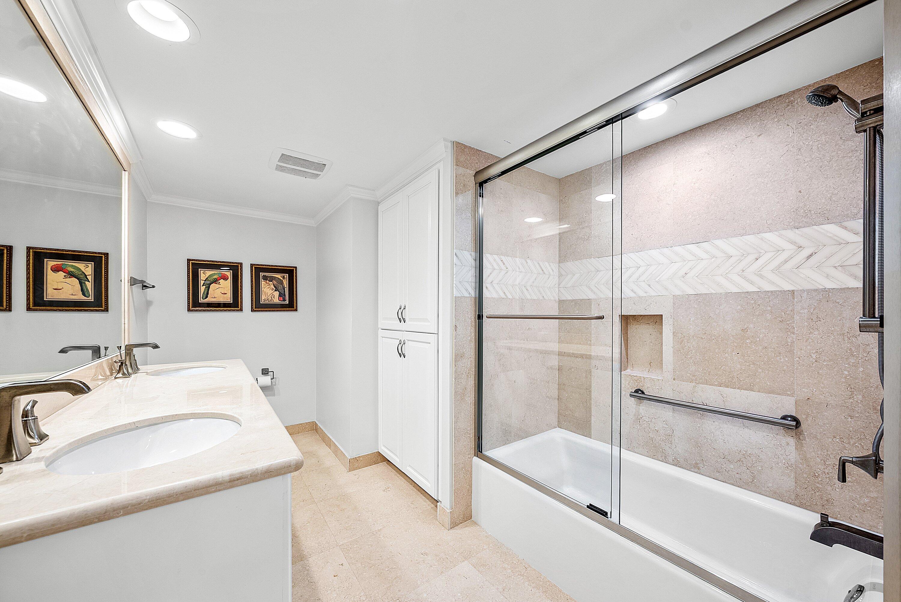 1225 S Ocean Boulevard 401