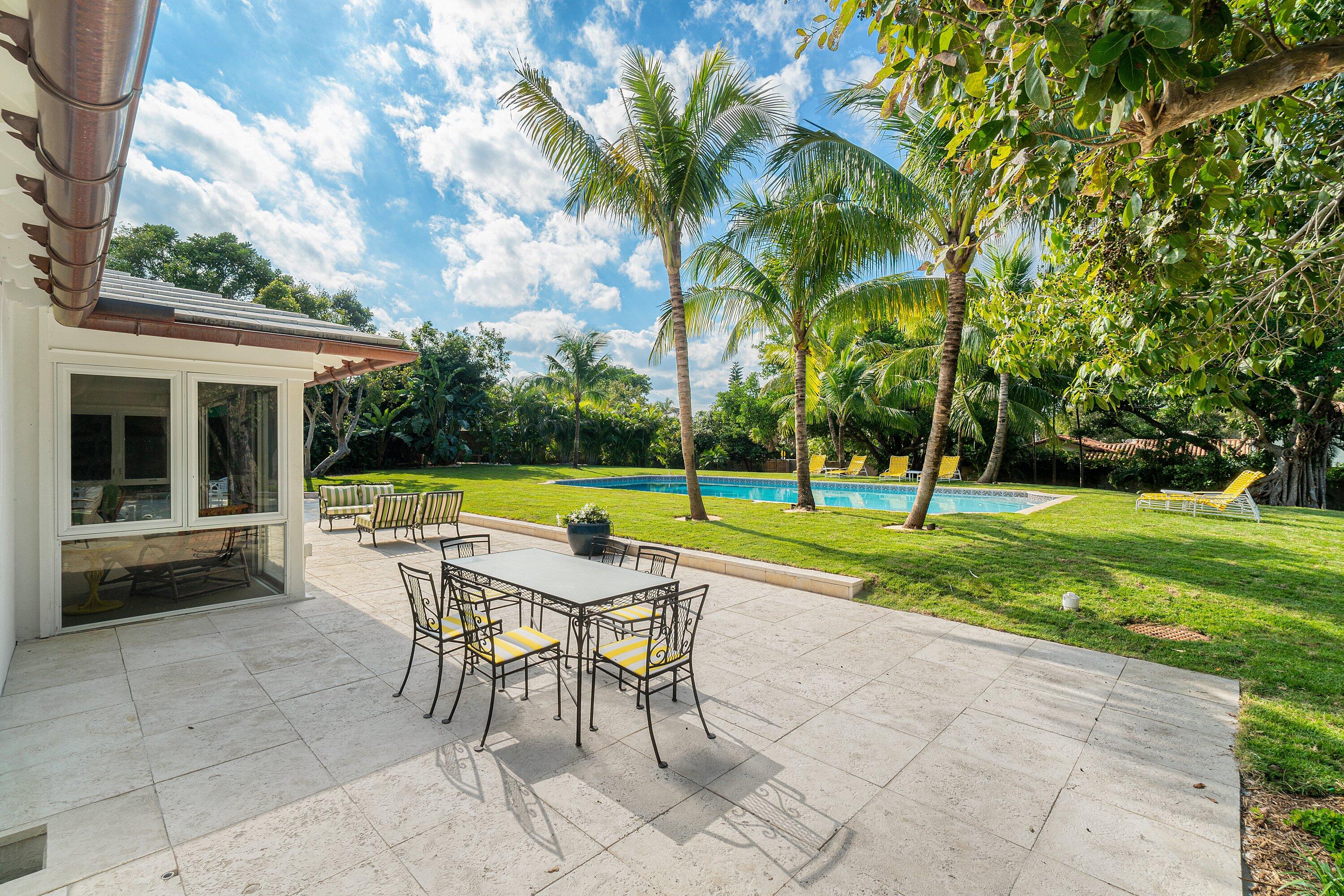 1008 N Ocean Boulevard