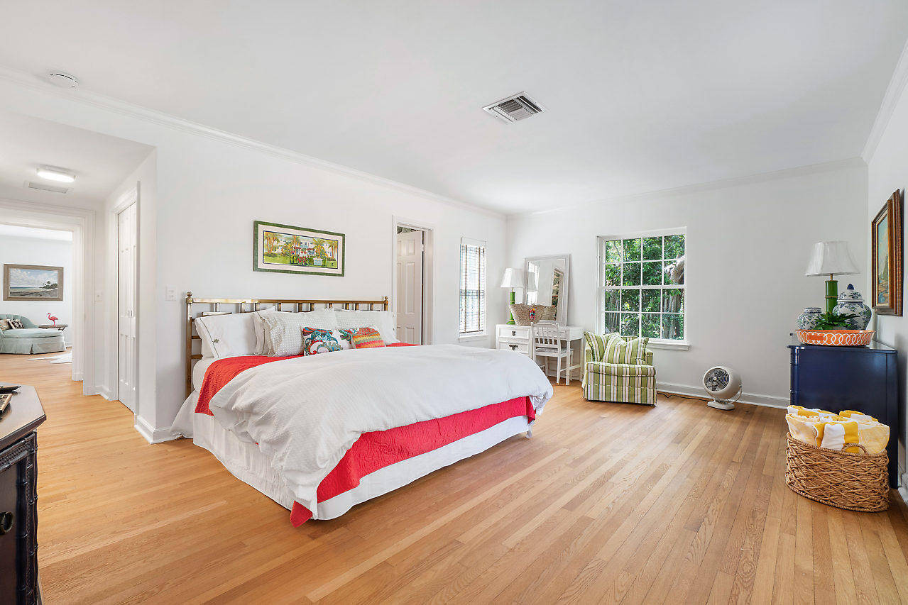 1008 N Ocean Boulevard