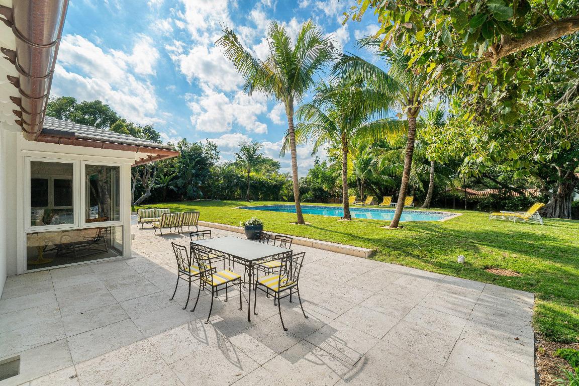 1008 N Ocean Boulevard