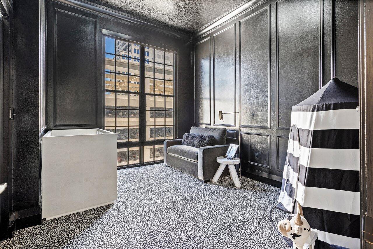 801 S Olive Avenue 427