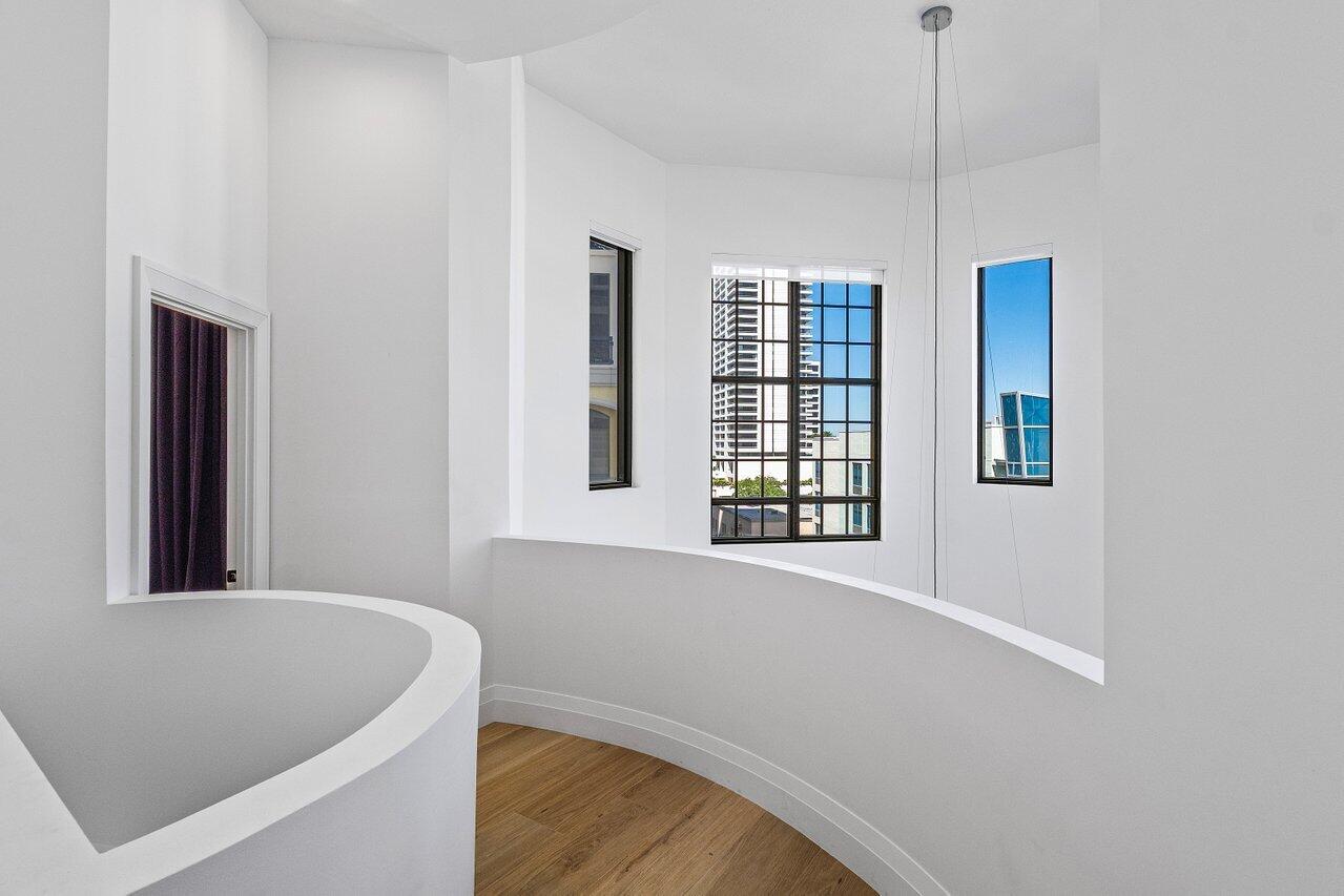 801 S Olive Avenue 427