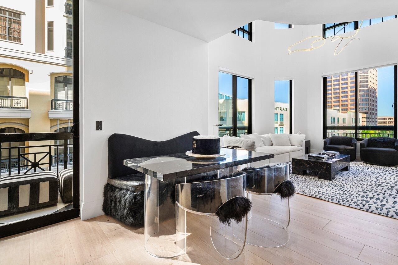 801 S Olive Avenue 427