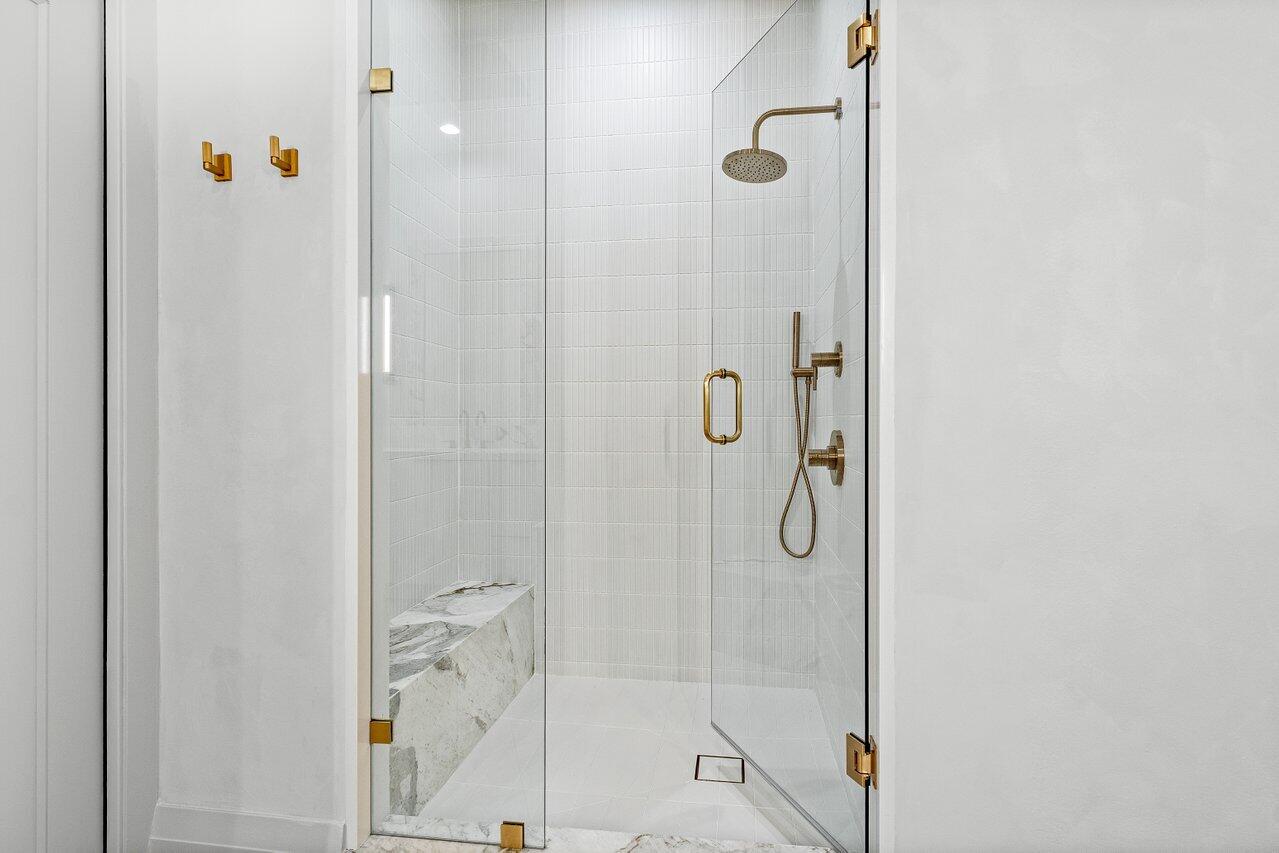 801 S Olive Avenue 427