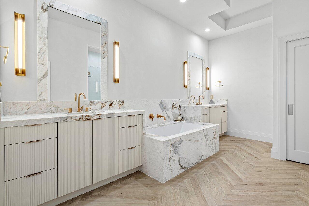 801 S Olive Avenue 427