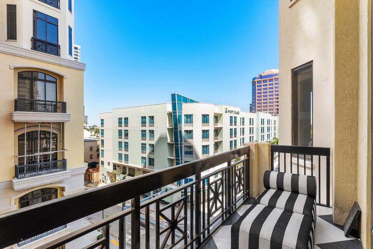 801 S Olive Avenue 427