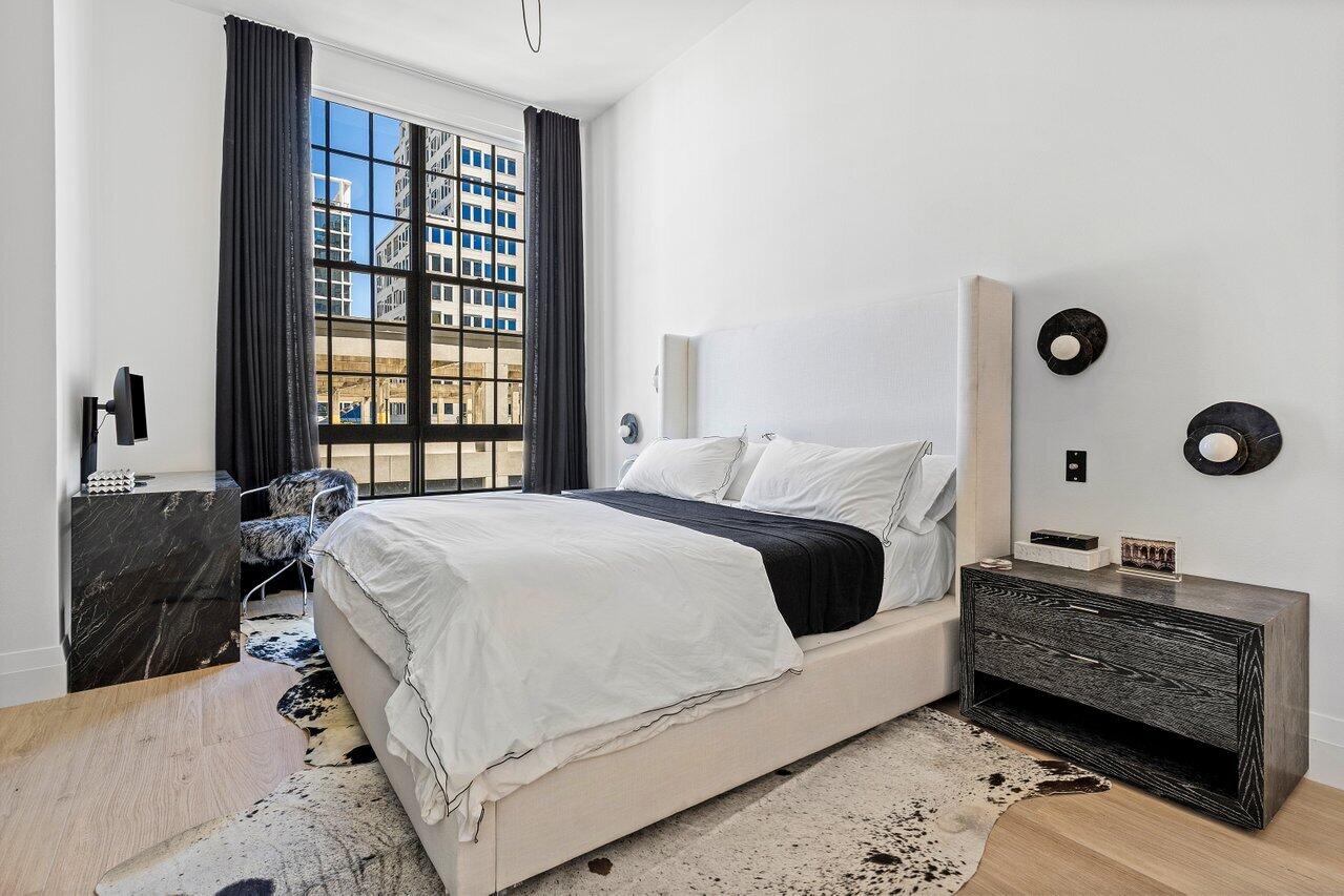 801 S Olive Avenue 427