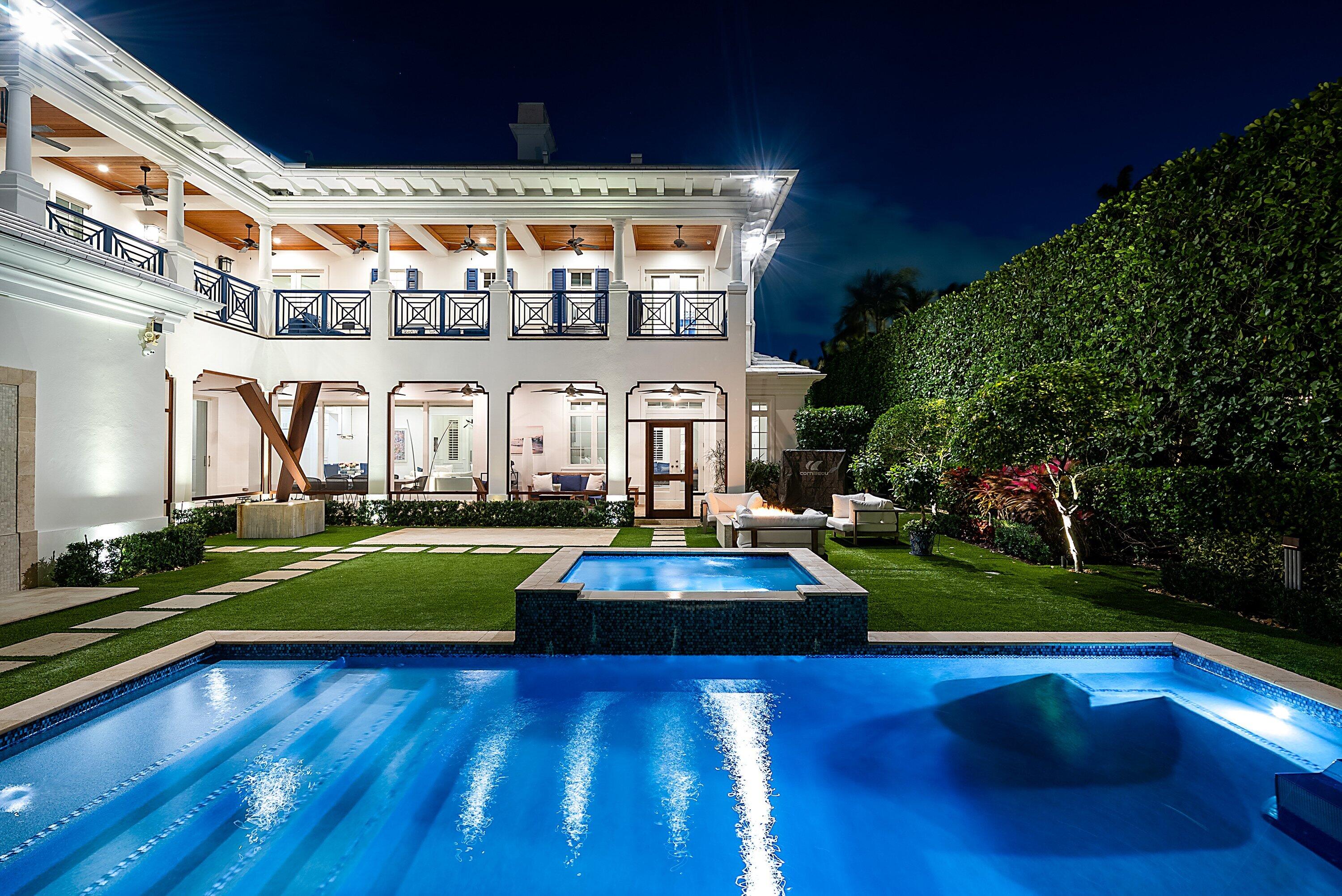 1041 Seaspray Avenue