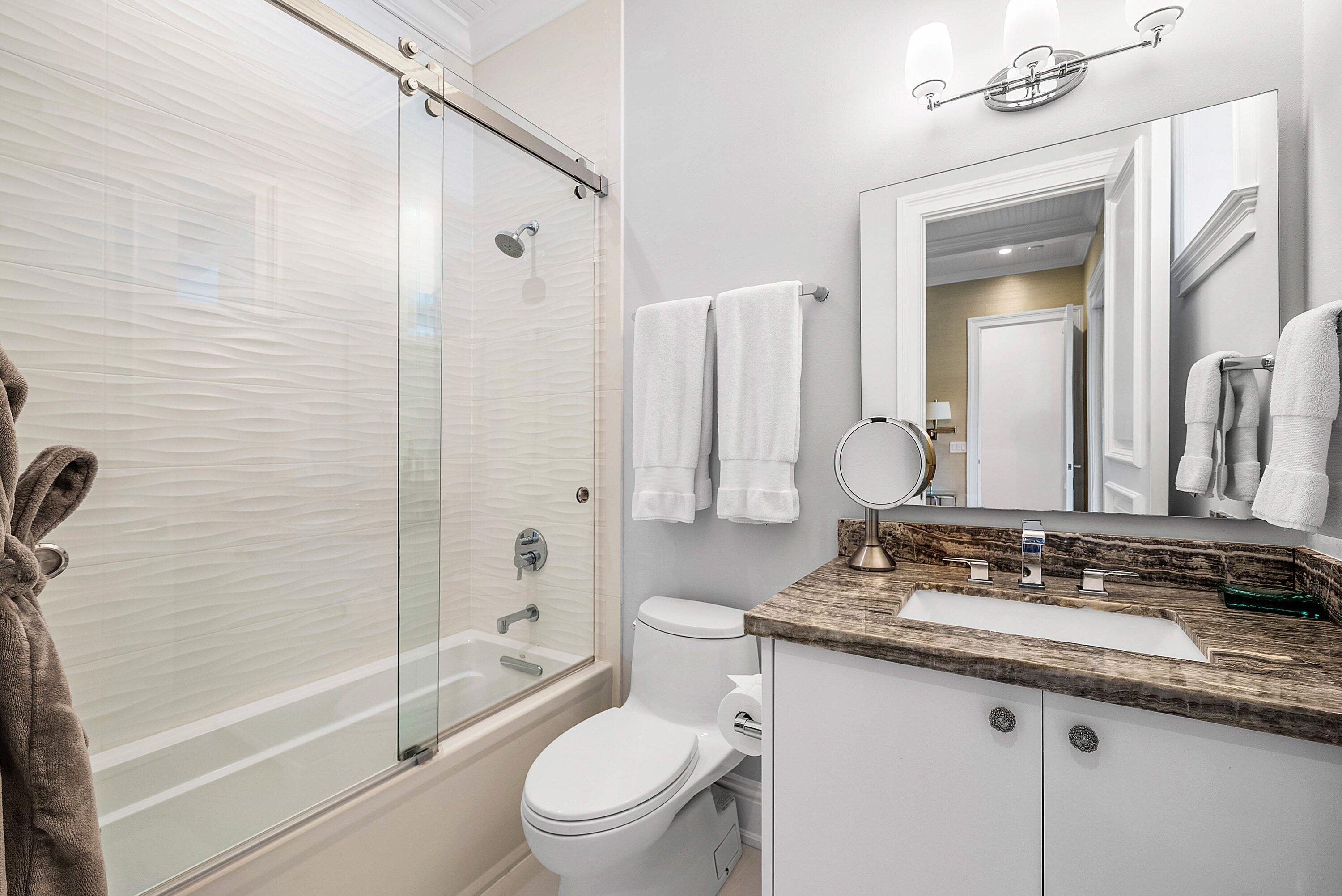 1041 Seaspray Avenue