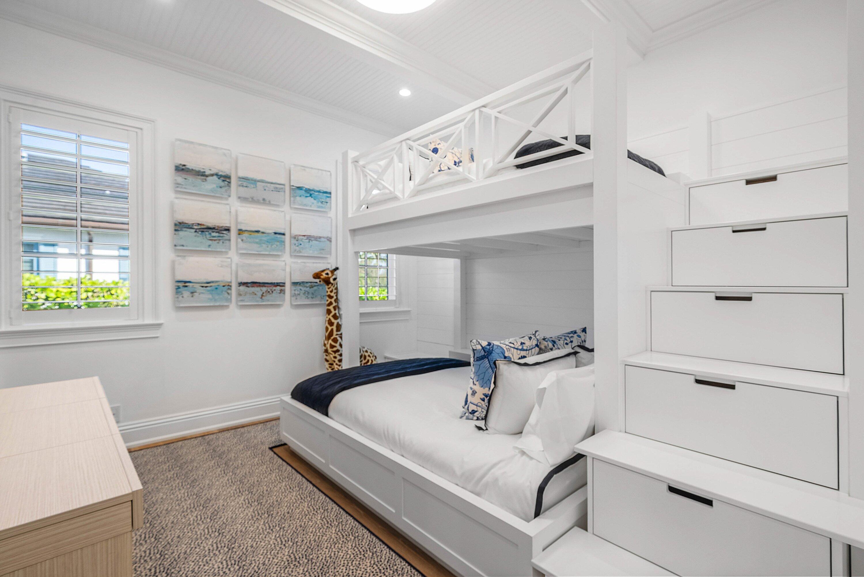 1041 Seaspray Avenue