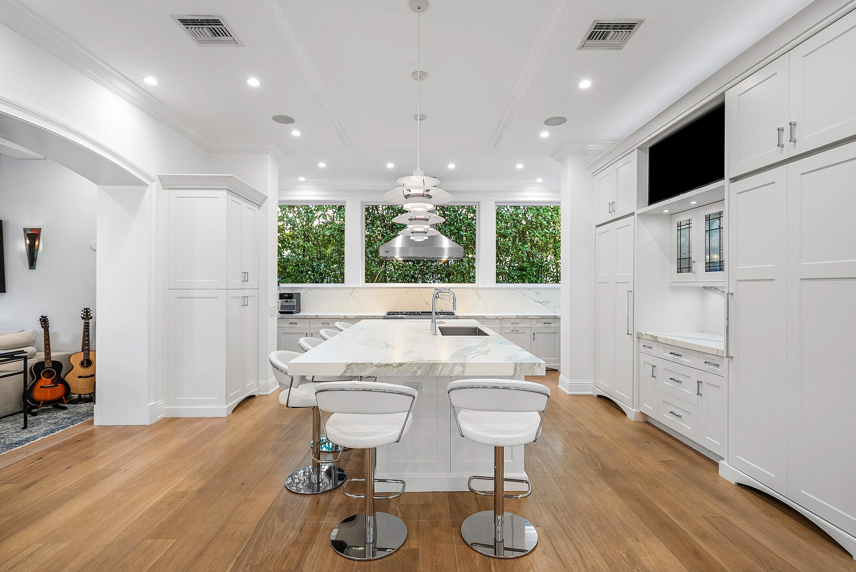 1041 Seaspray Avenue