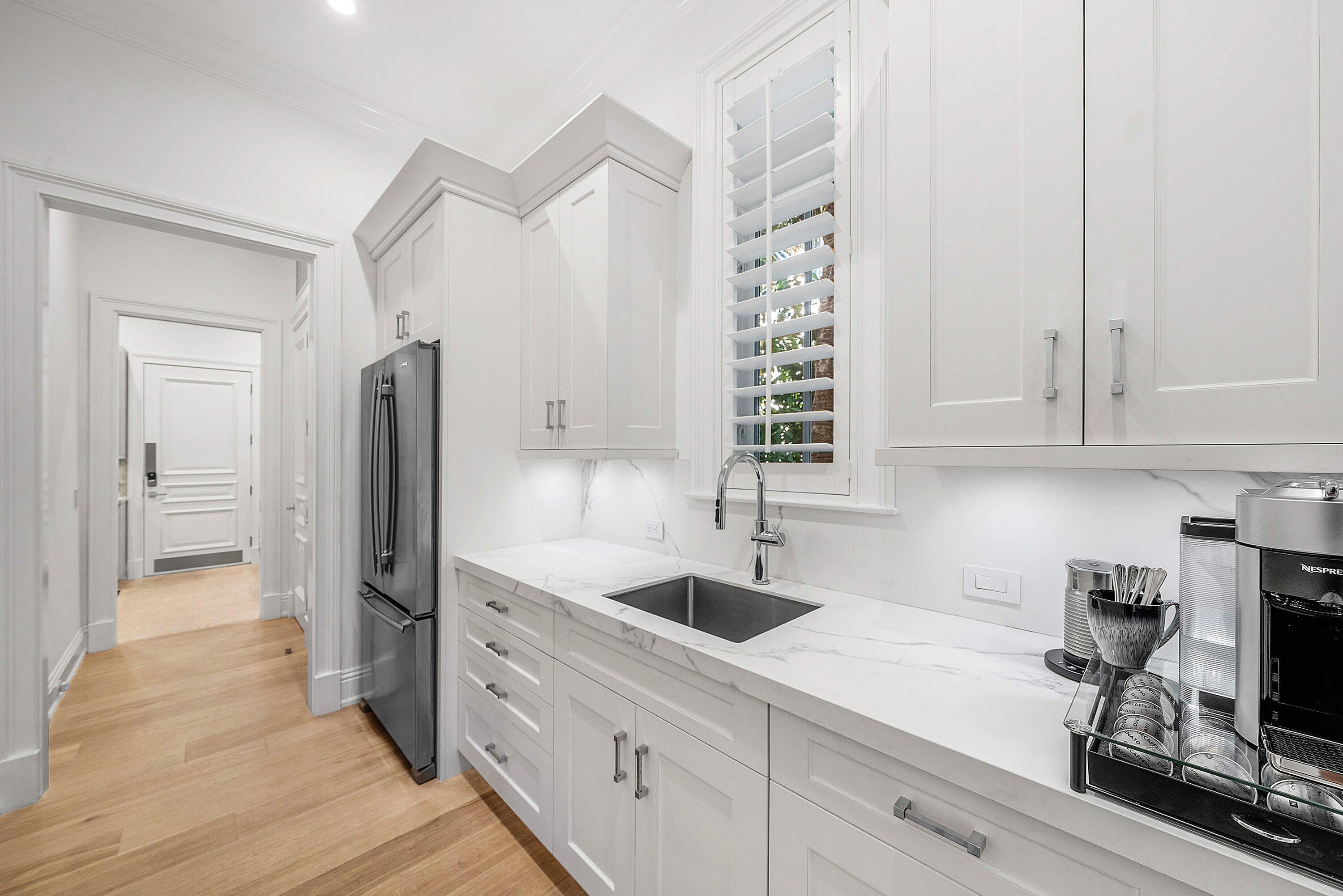 1041 Seaspray Avenue