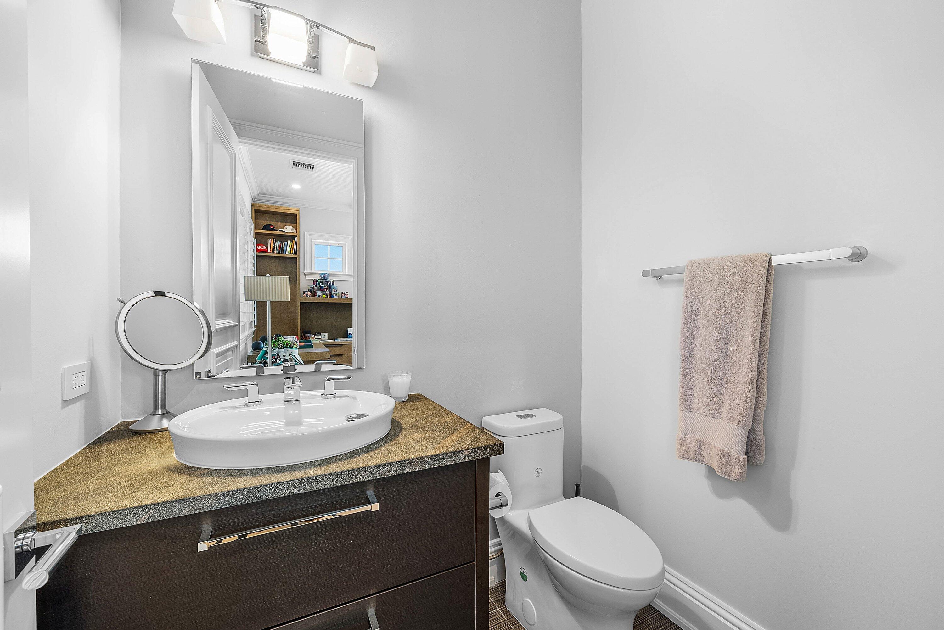 1041 Seaspray Avenue