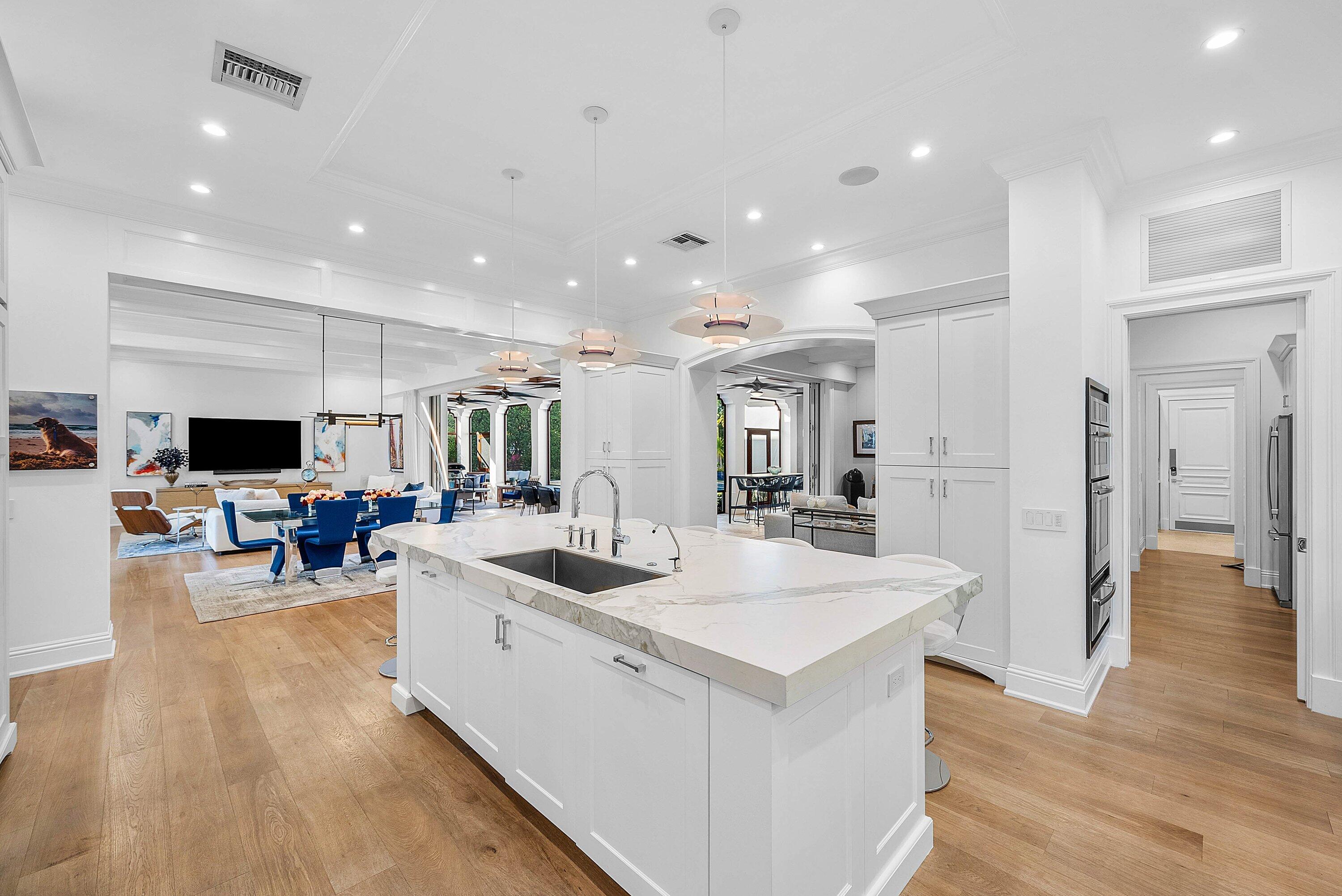 1041 Seaspray Avenue