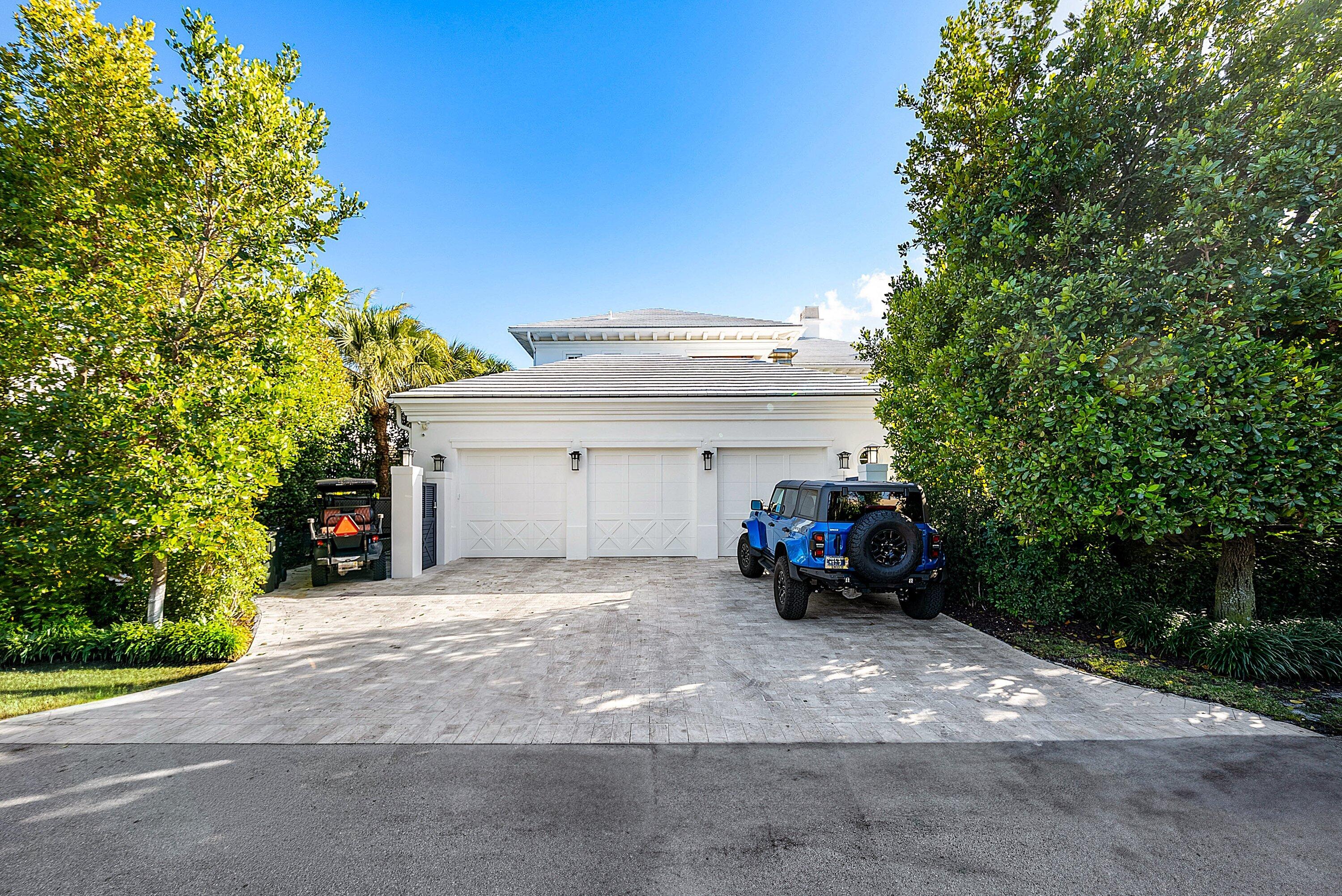 1041 Seaspray Avenue