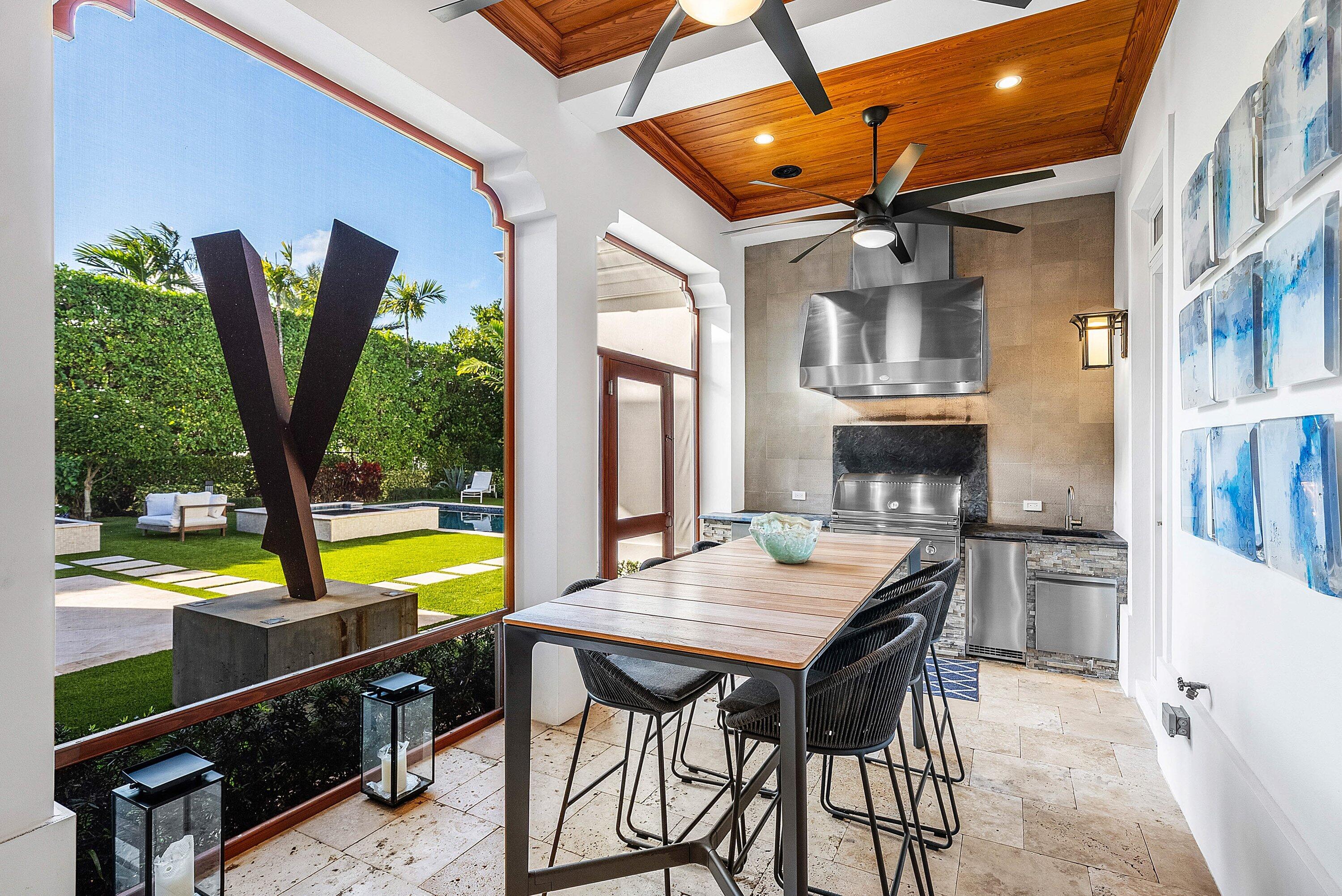 1041 Seaspray Avenue