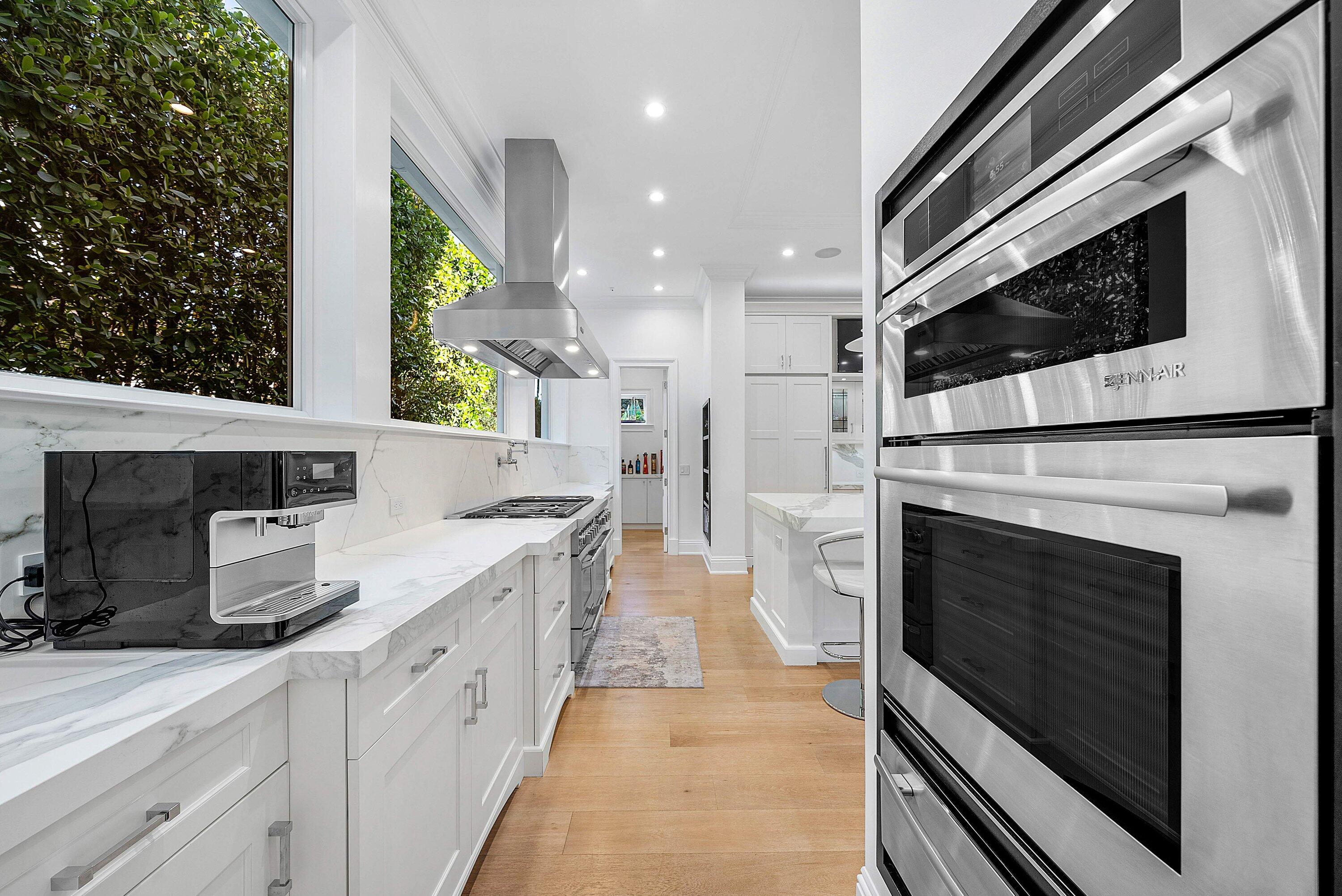 1041 Seaspray Avenue