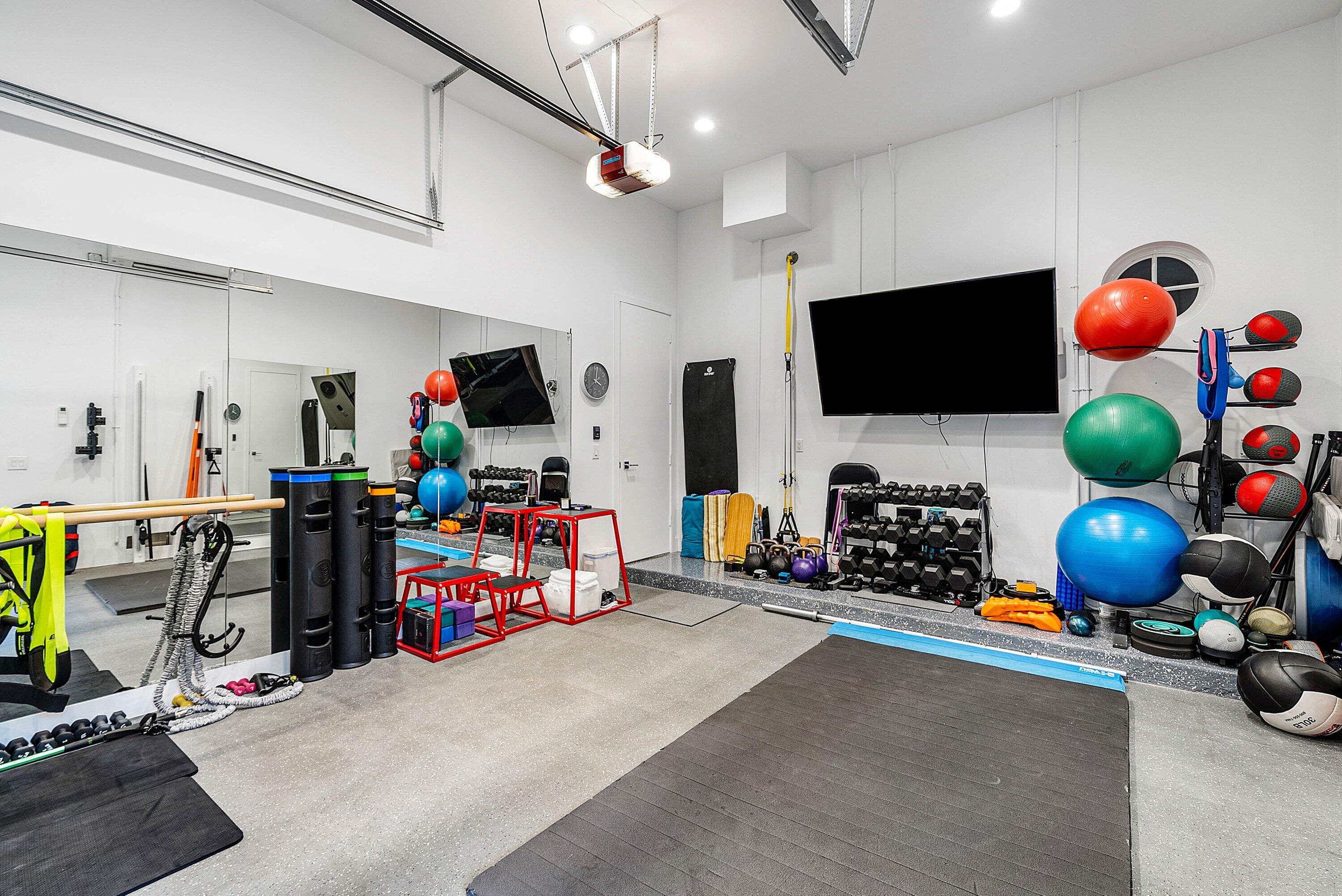 1041 Seaspray Avenue