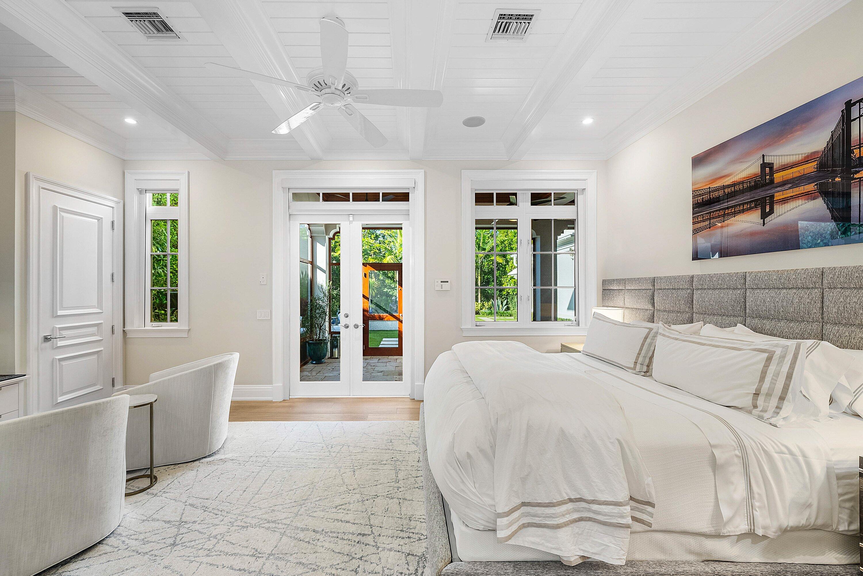 1041 Seaspray Avenue