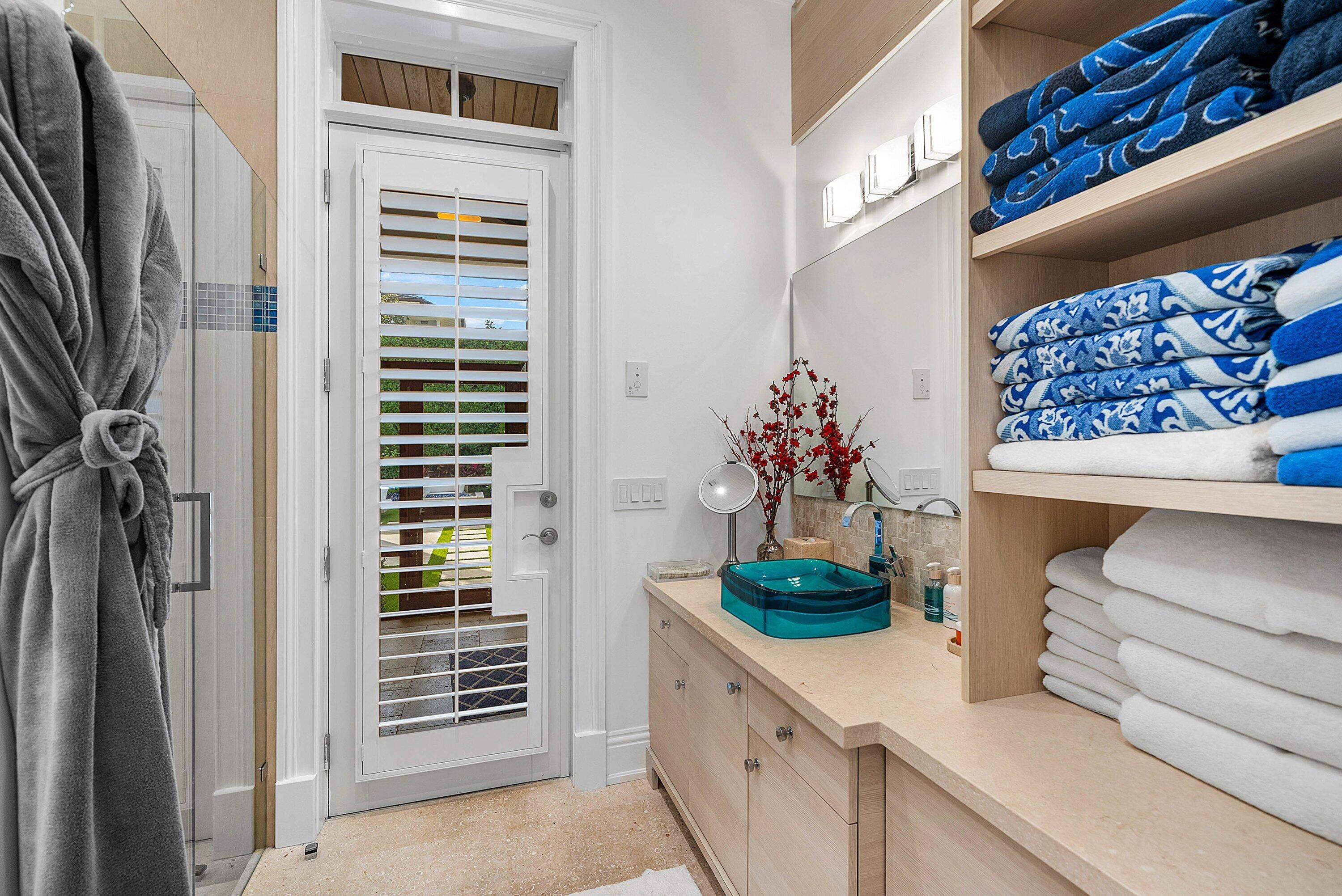 1041 Seaspray Avenue