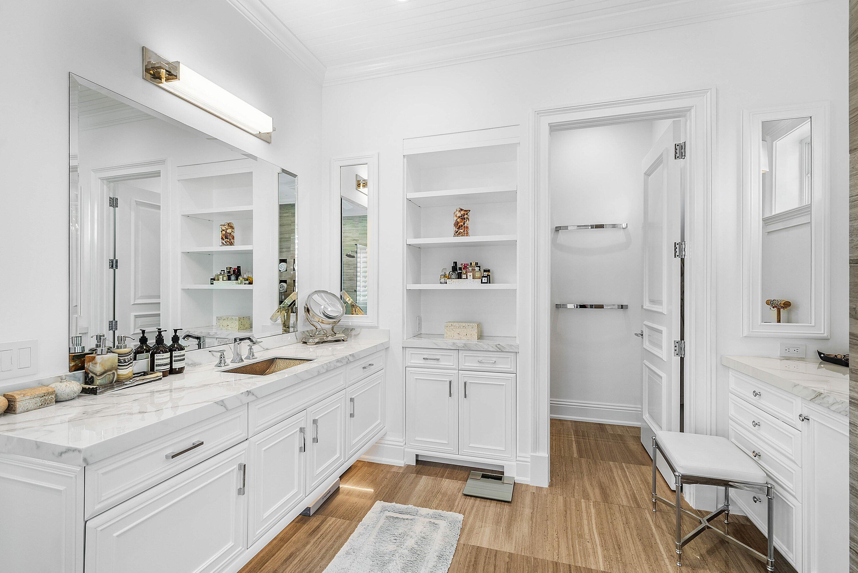 1041 Seaspray Avenue