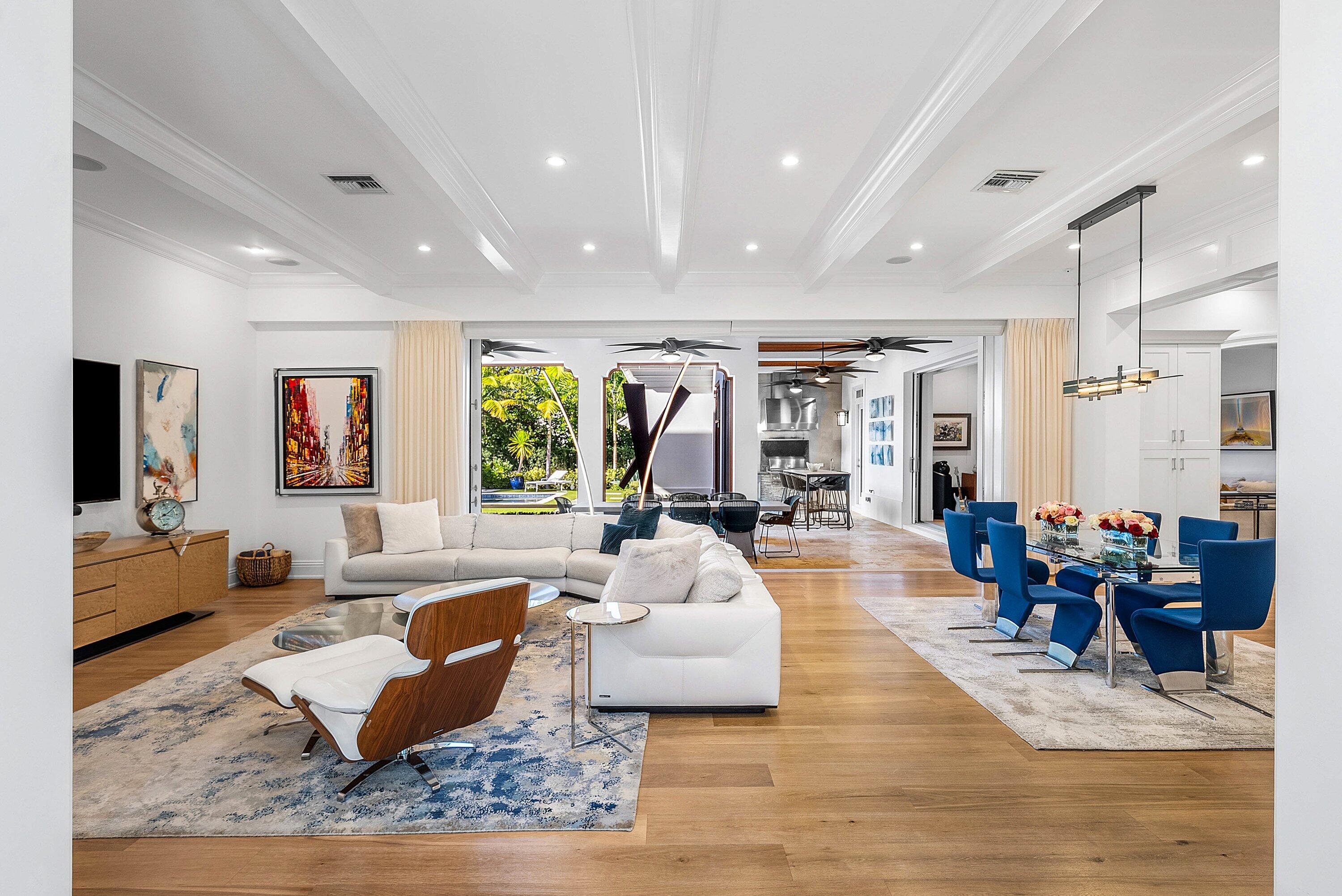 1041 Seaspray Avenue