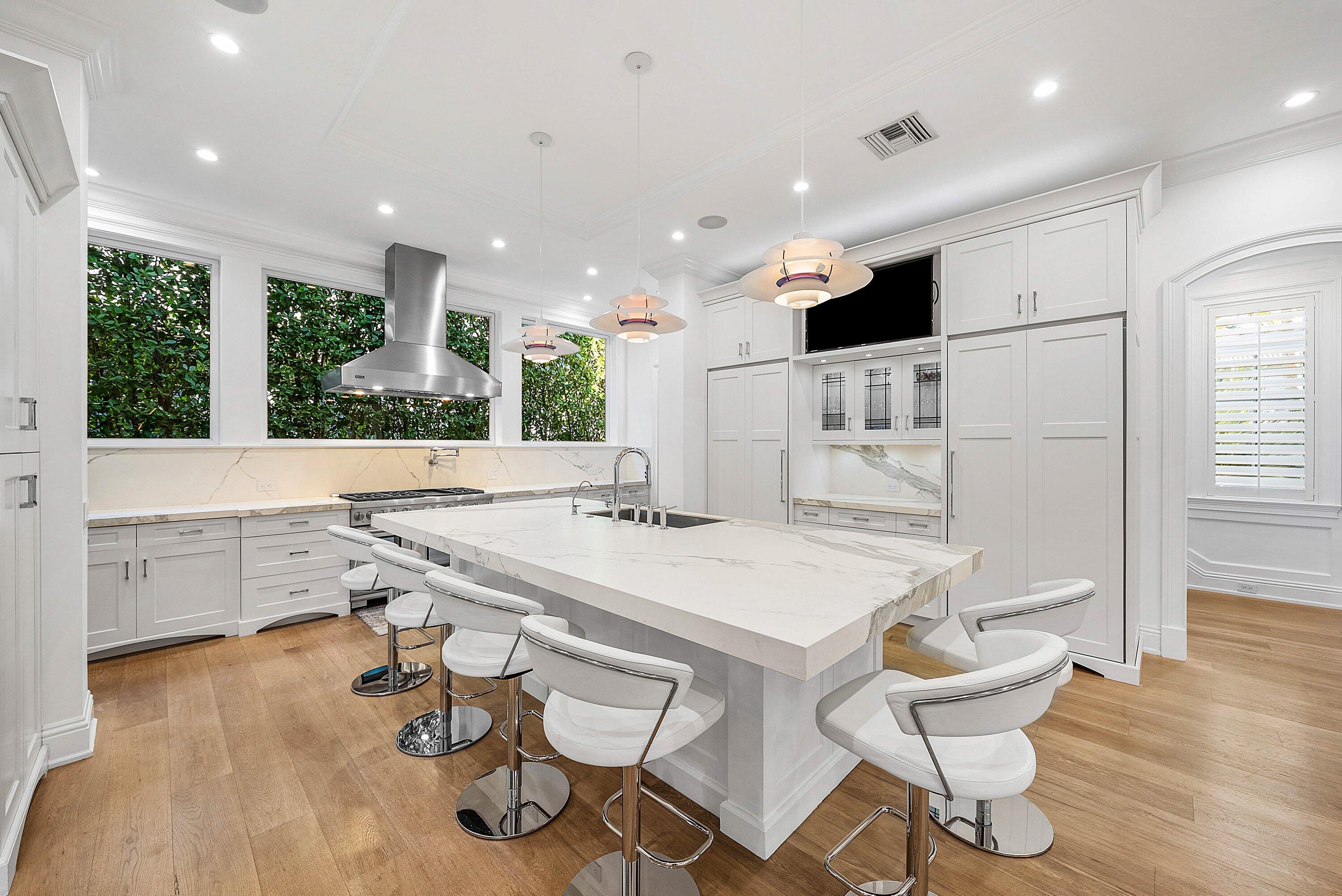 1041 Seaspray Avenue