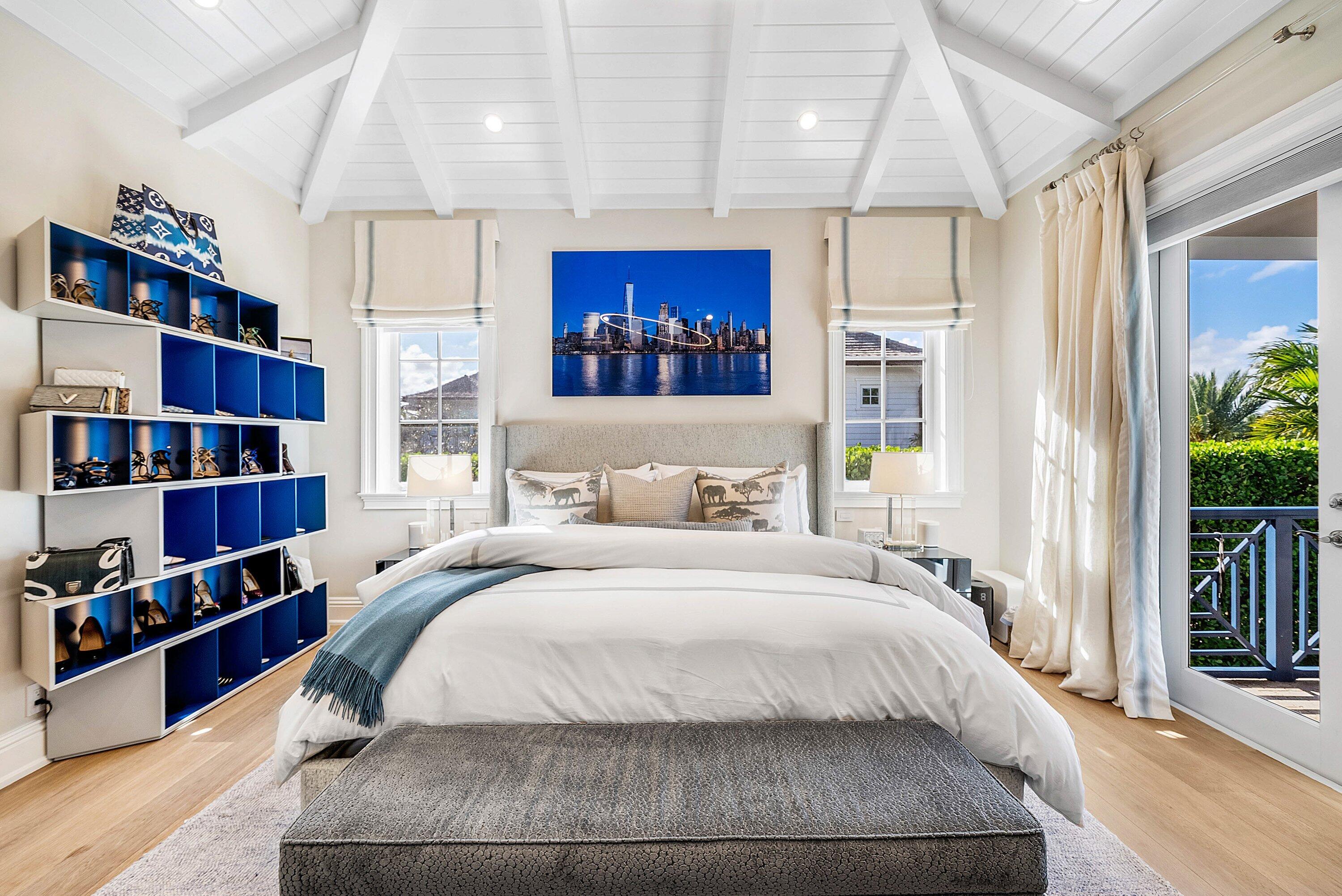 1041 Seaspray Avenue