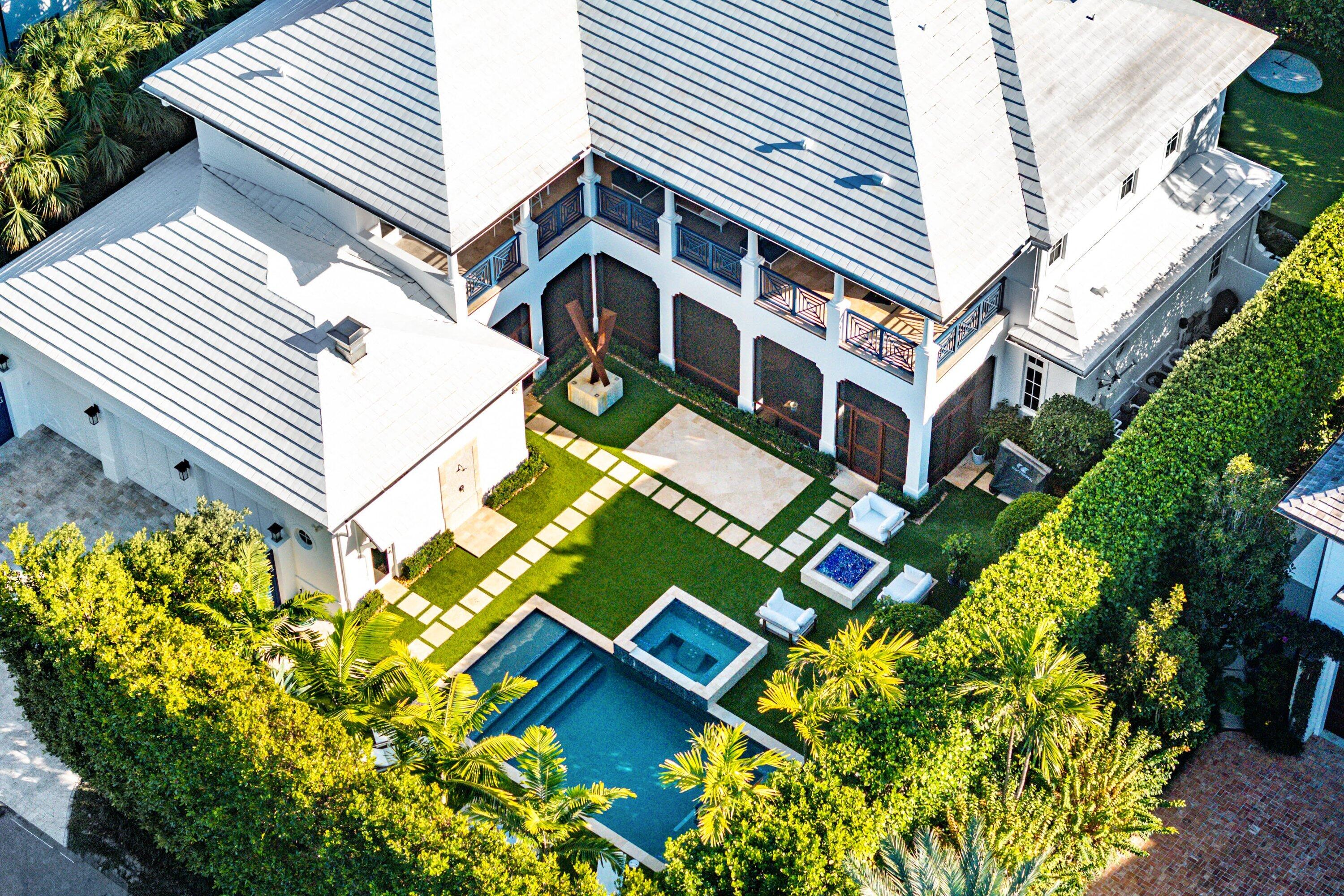 1041 Seaspray Avenue