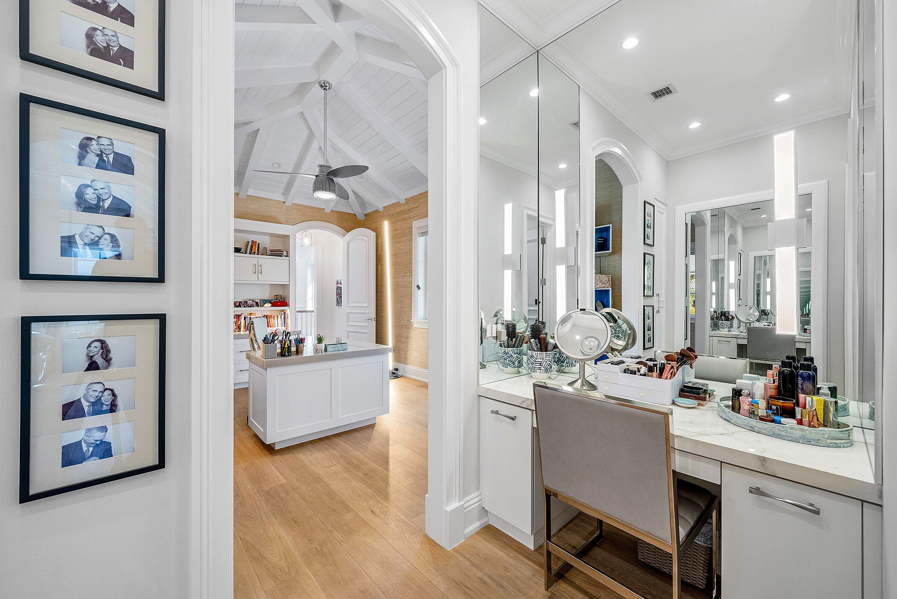 1041 Seaspray Avenue