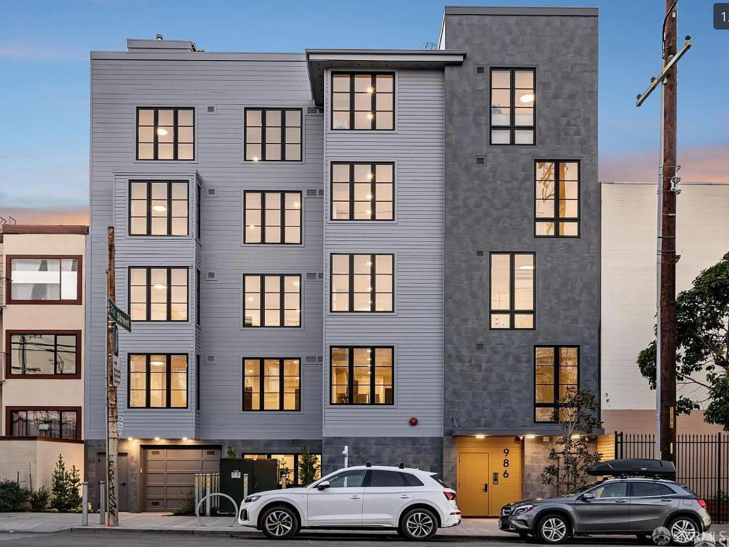 986 S Van Ness Avenue Unit: #302