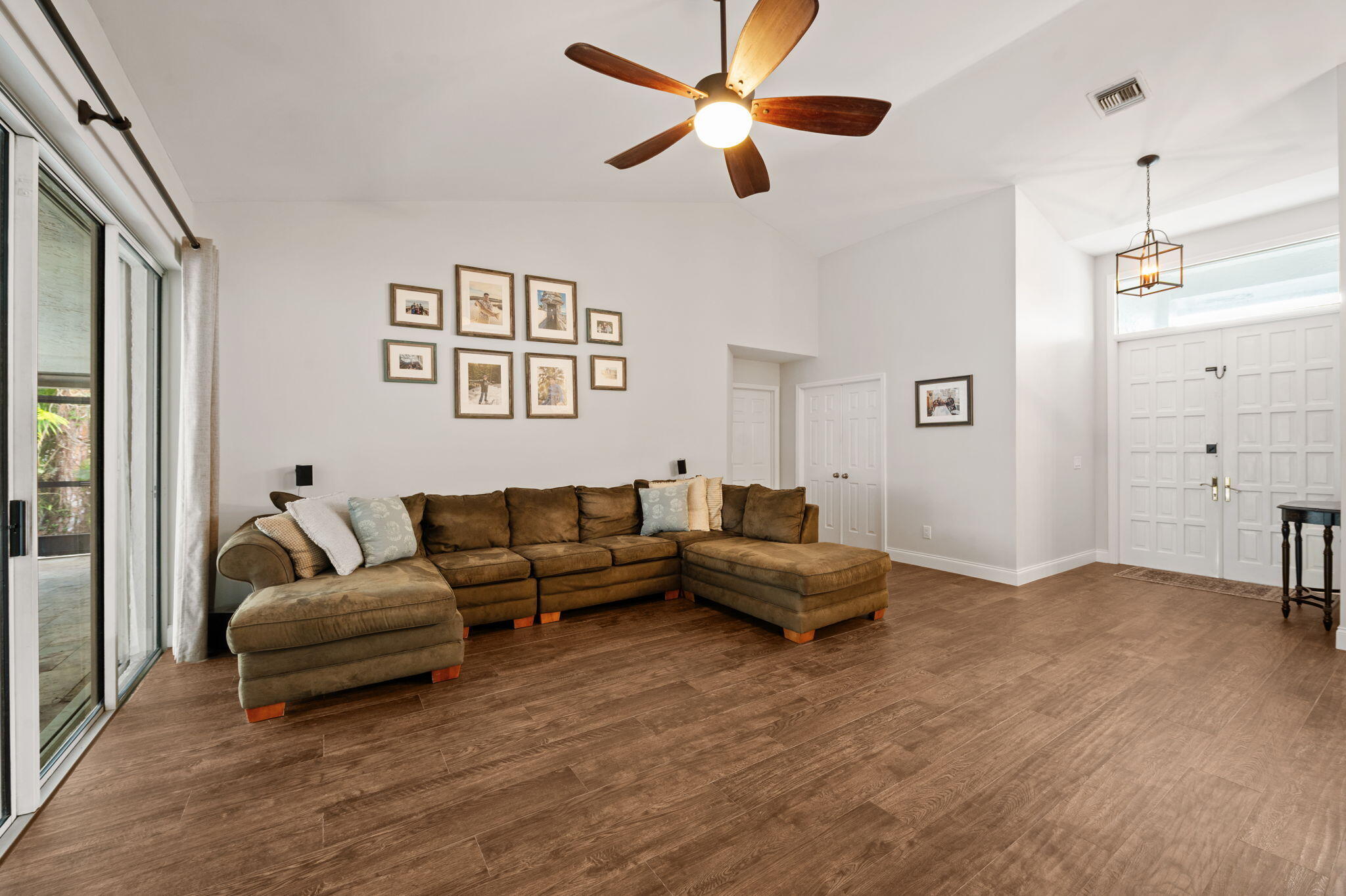 1738 Lindsey Court