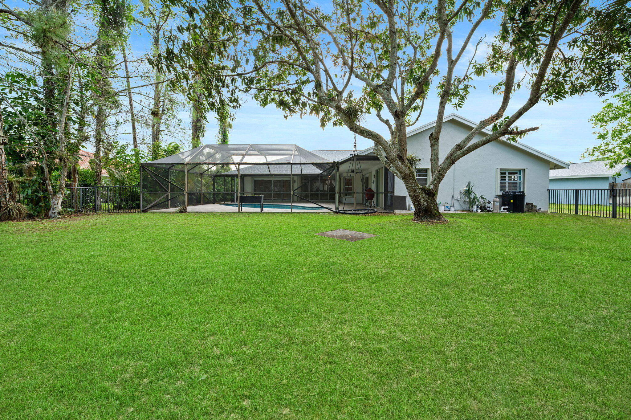 1738 Lindsey Court