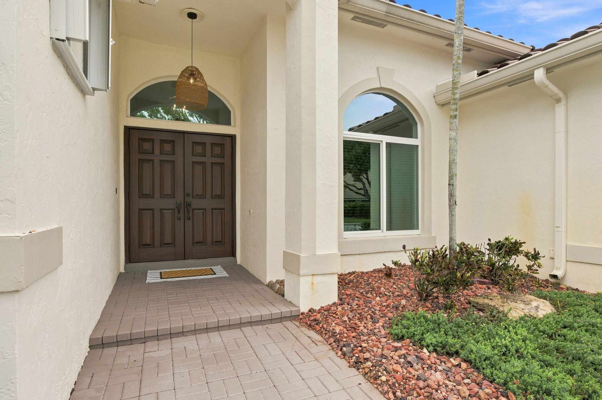 845 Bayside Lane
