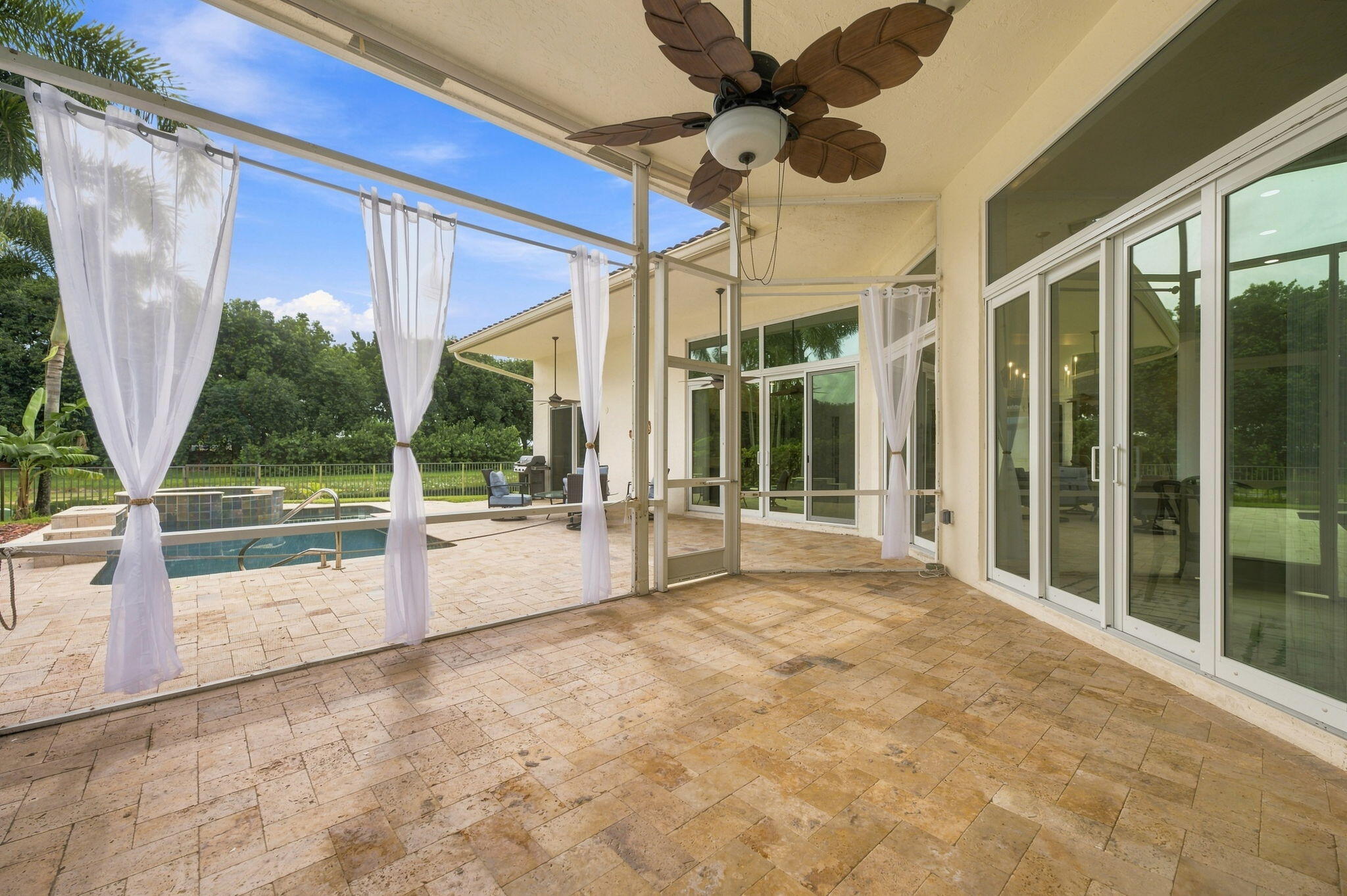 845 Bayside Lane