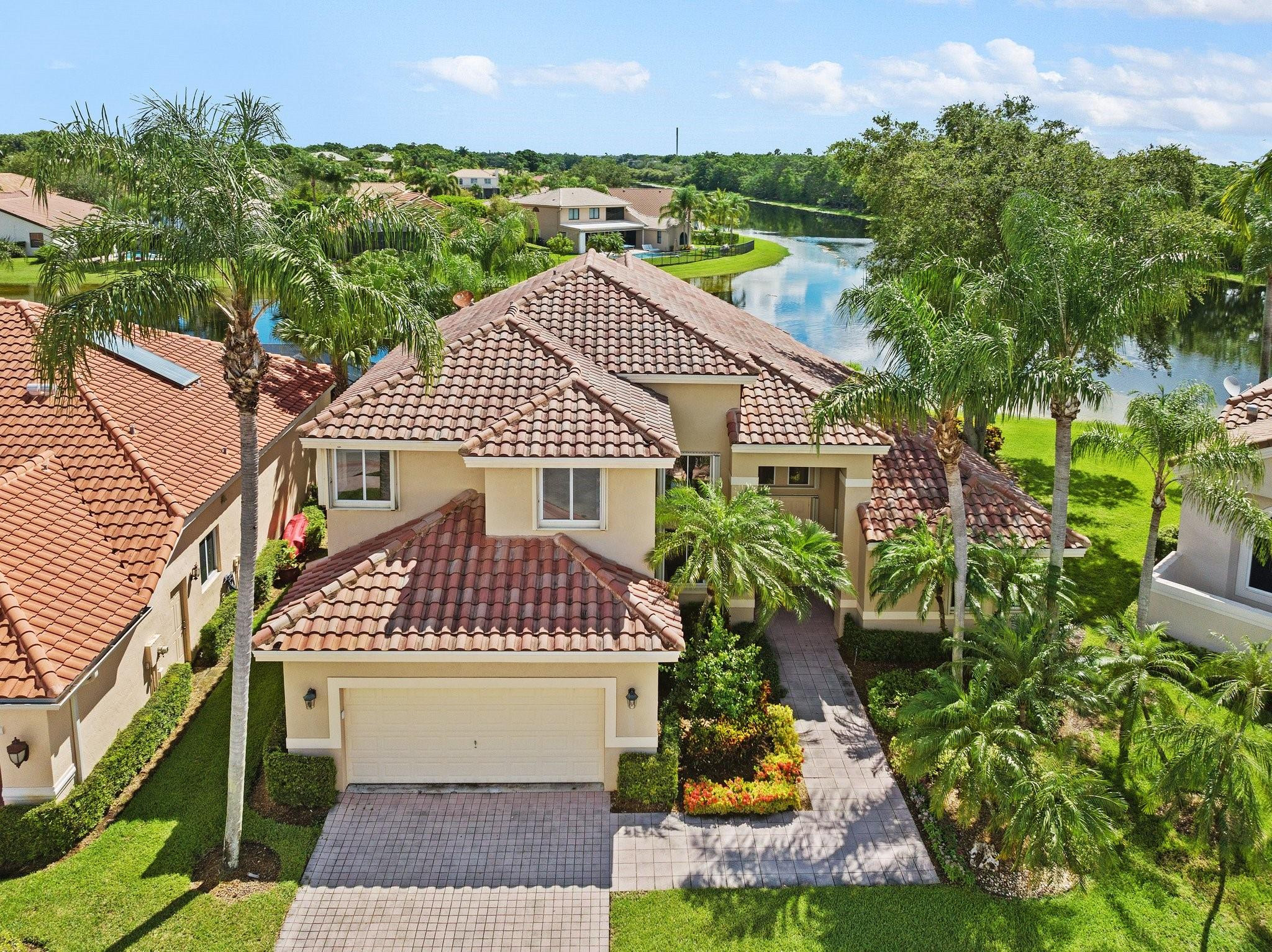2634 Oakmont