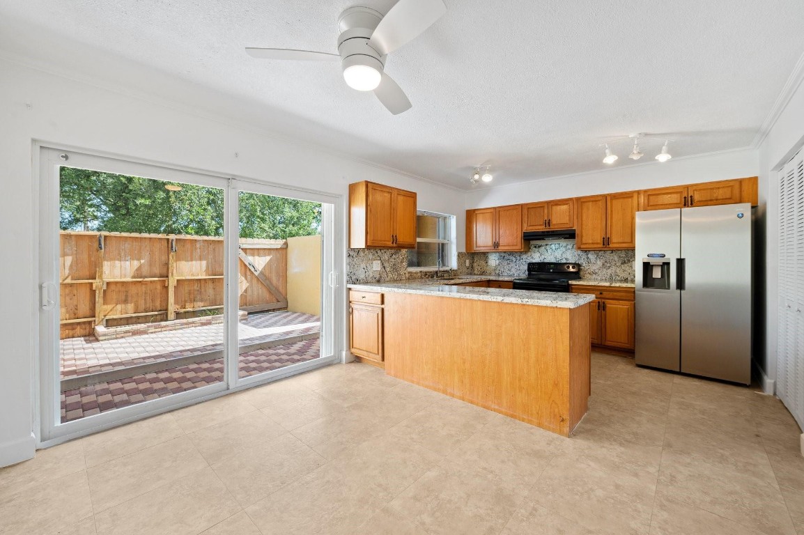 12301 NW 14th St 12301