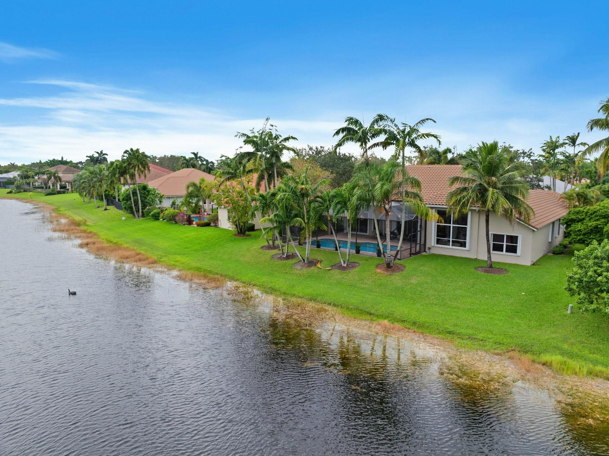 2696 Meadowood Dr
