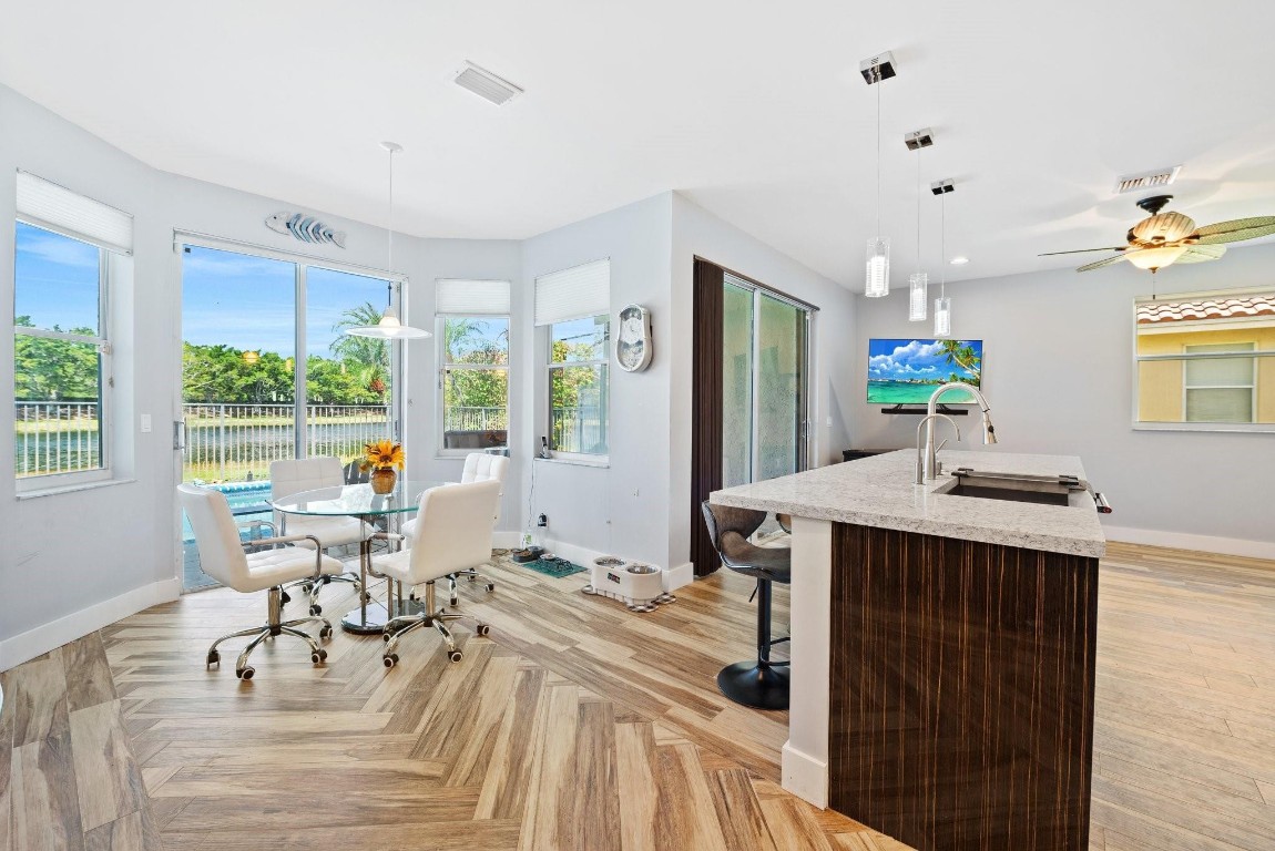 949 Spoonbill Circle