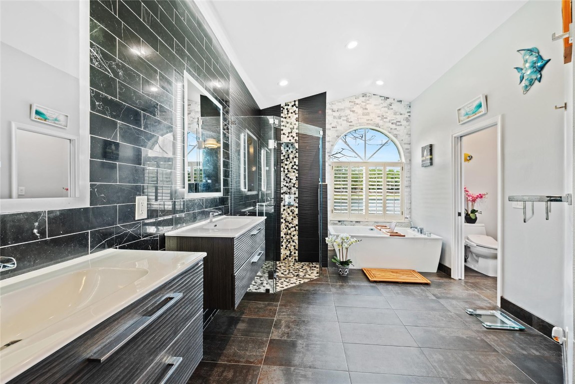 949 Spoonbill Circle