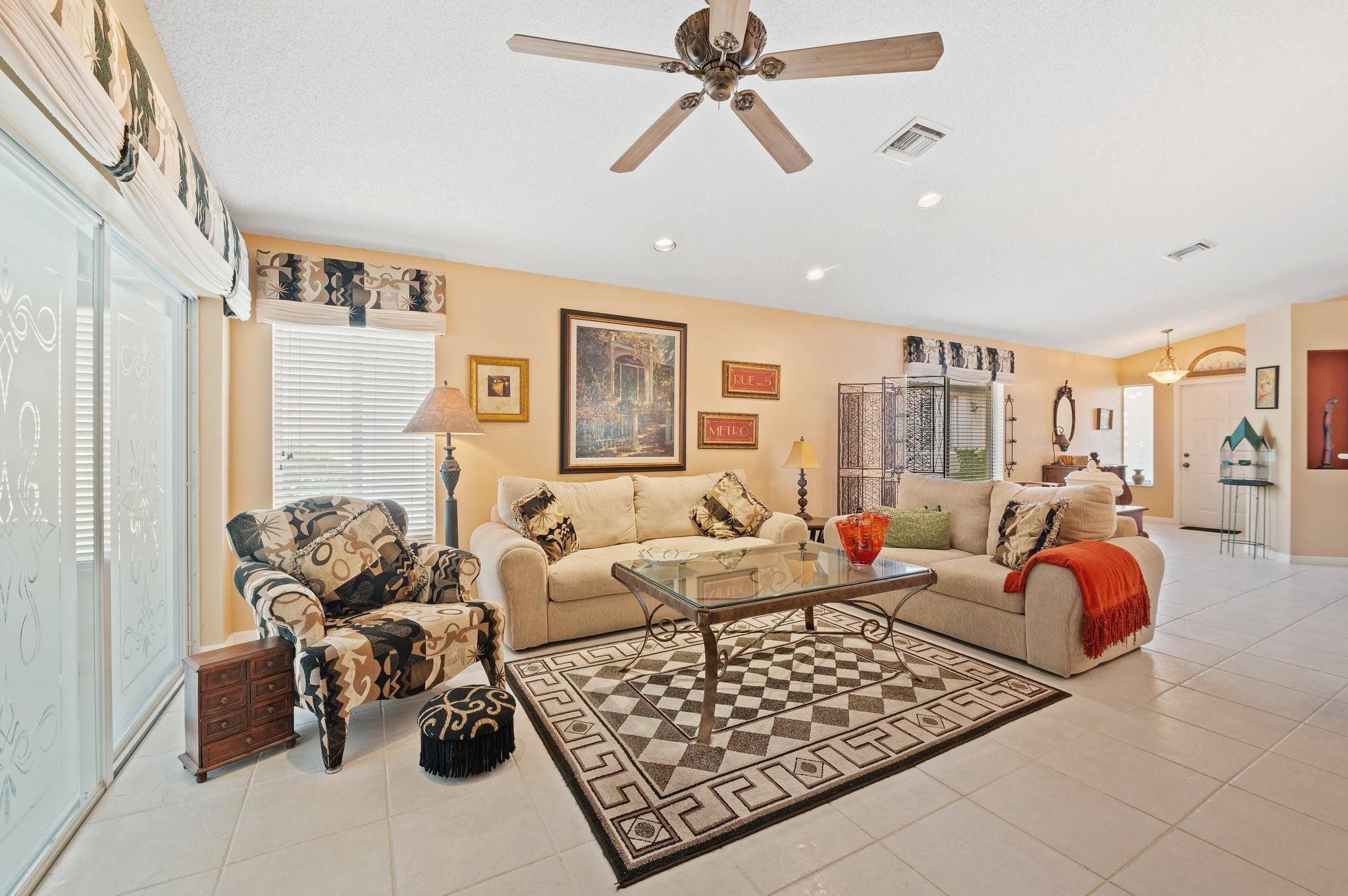 1120 Alexander Bend