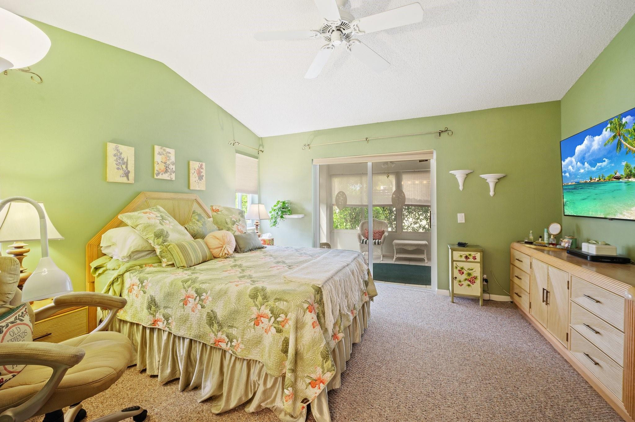 1120 Alexander Bend
