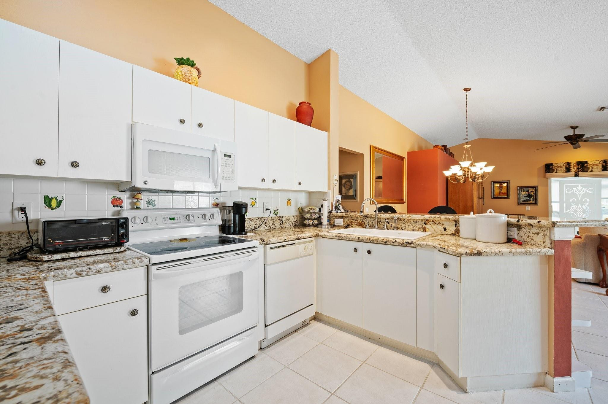 1120 Alexander Bend