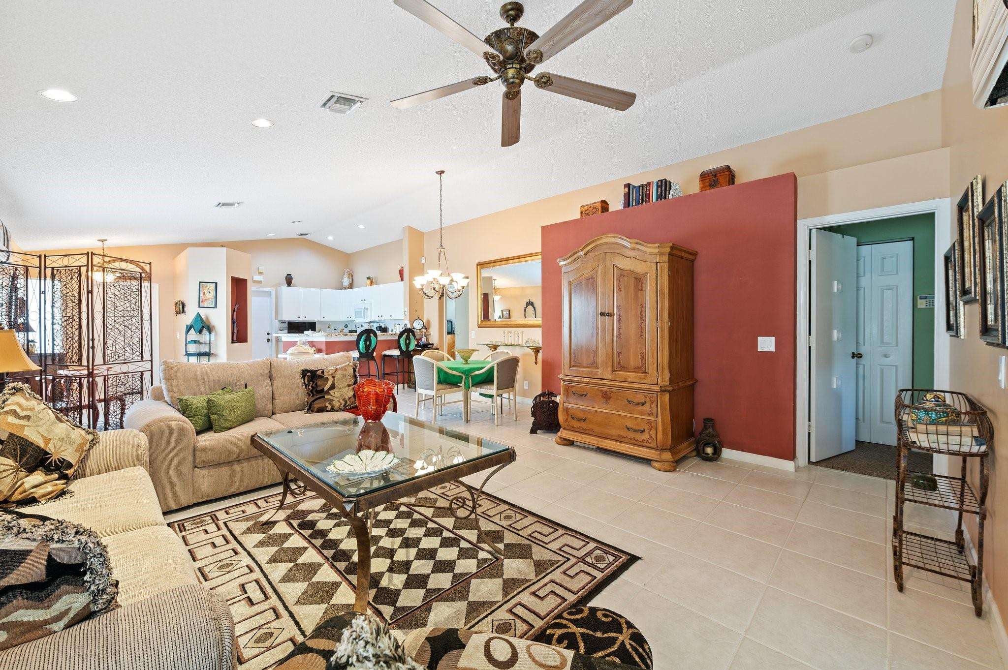 1120 Alexander Bend